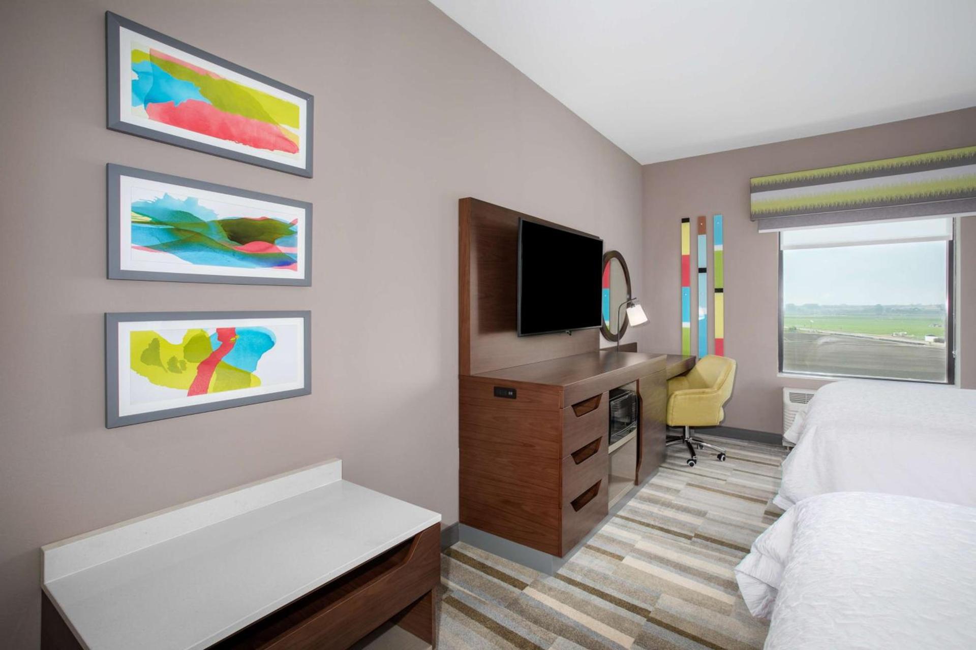 Hampton Inn & Suites Watsonville photo 36