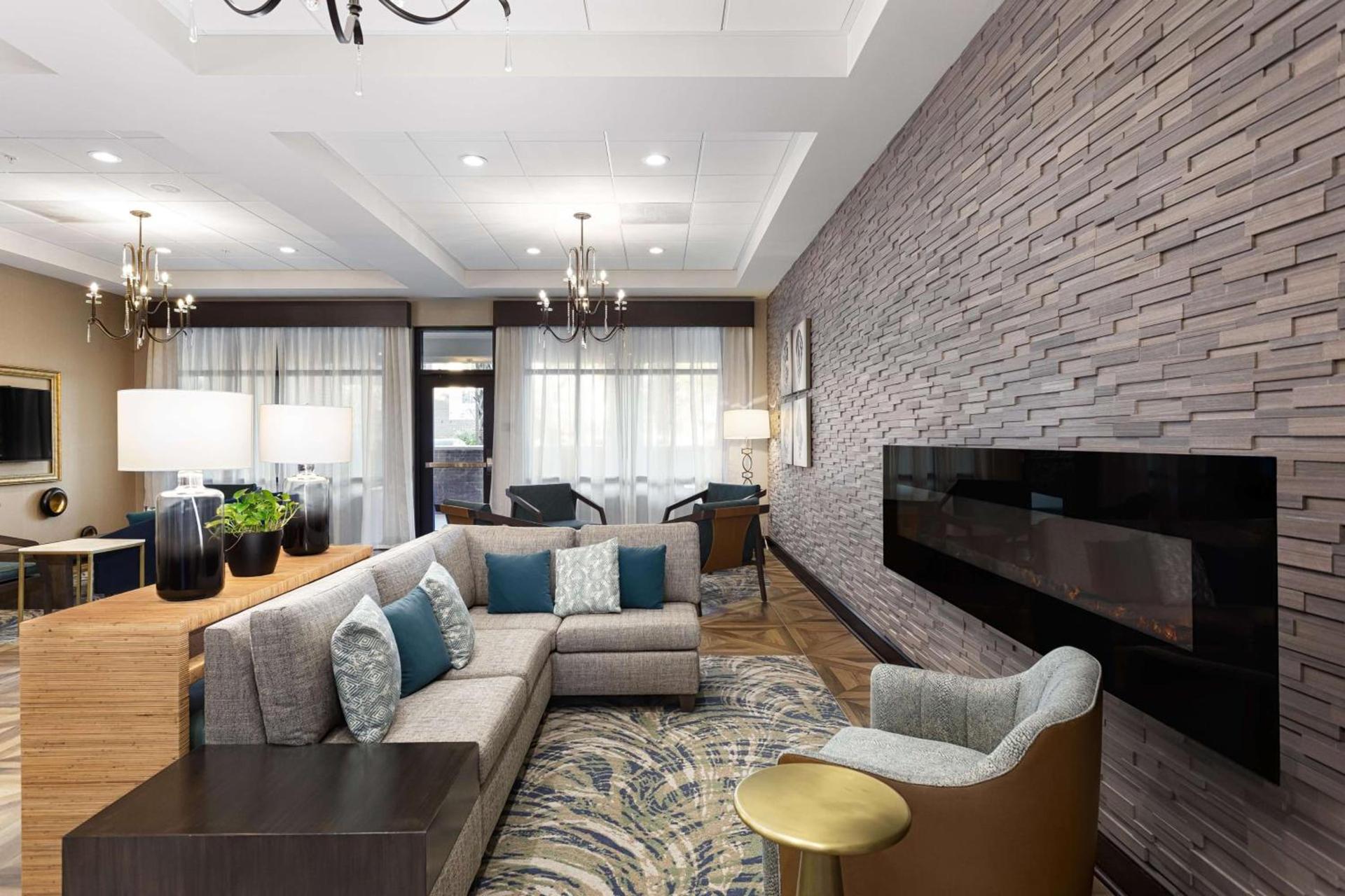 DoubleTree by Hilton Charleston Mount Pleasant photo 9
