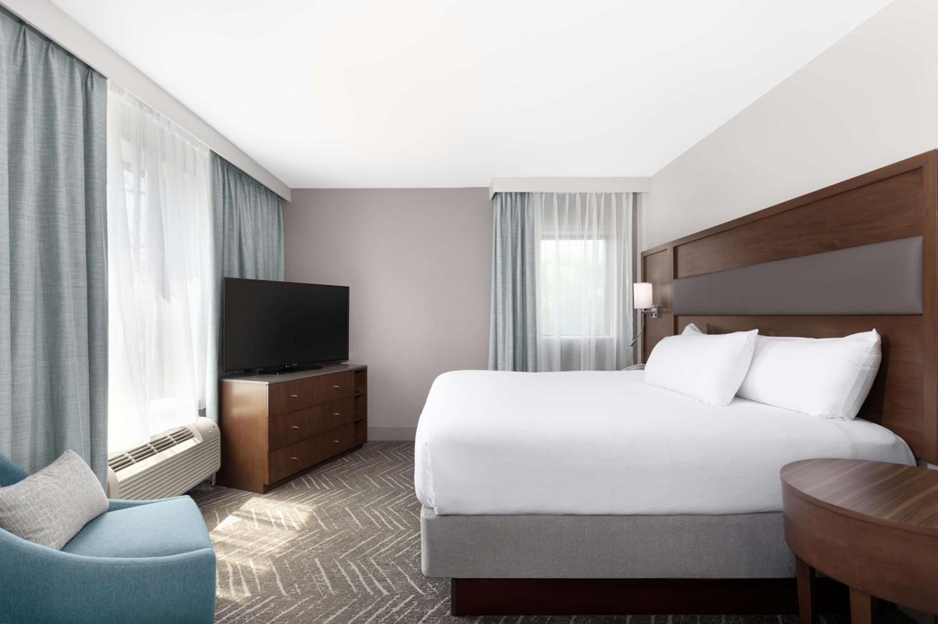 DoubleTree by Hilton Charleston Mount Pleasant photo 39
