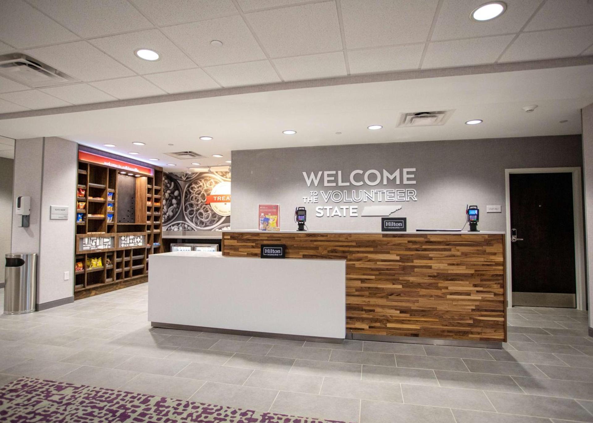 Hampton Inn Lexington, Tn photo 2
