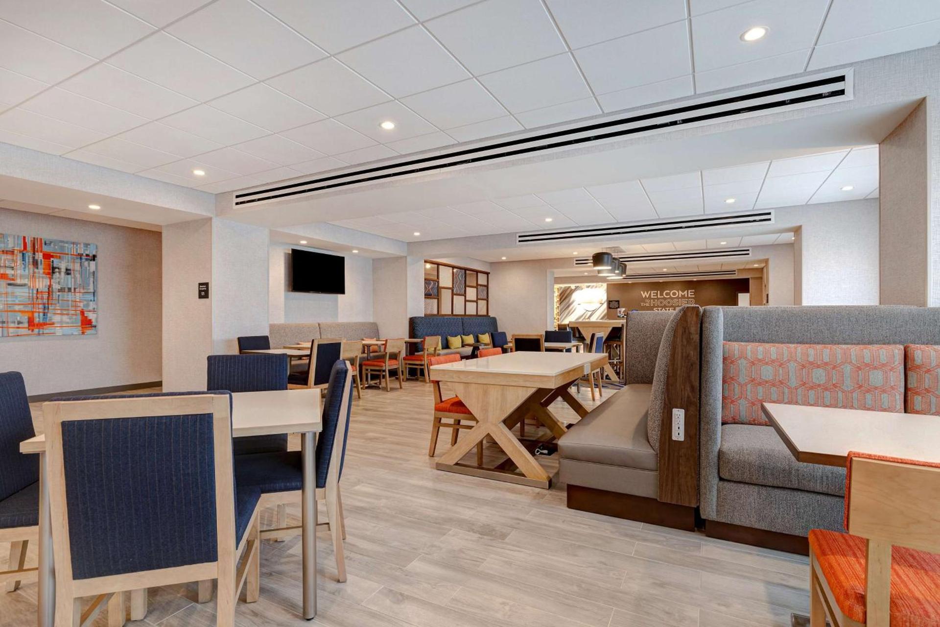 Hampton Inn Crown Point, In photo 6