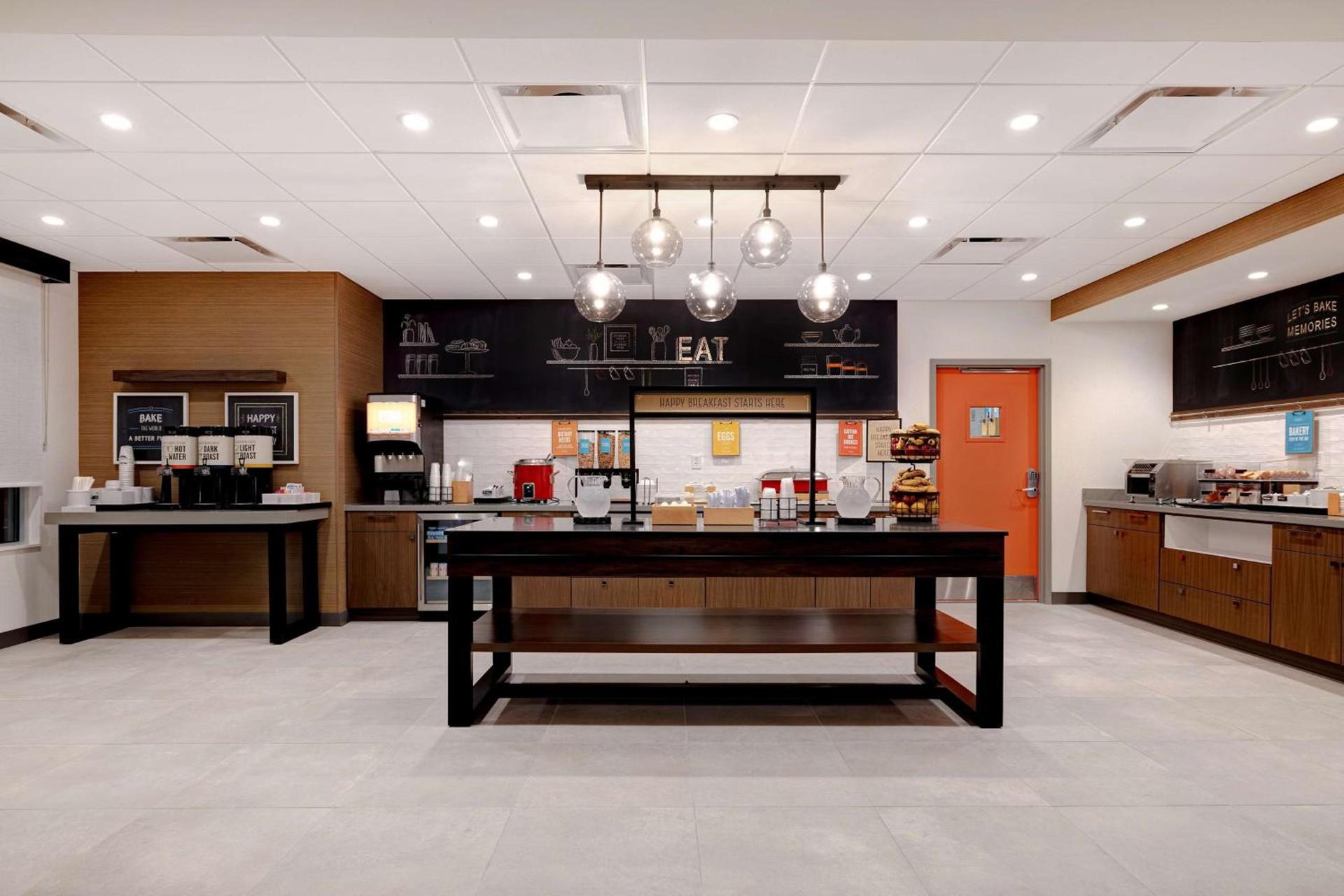 Hampton Inn Crown Point, In photo 11