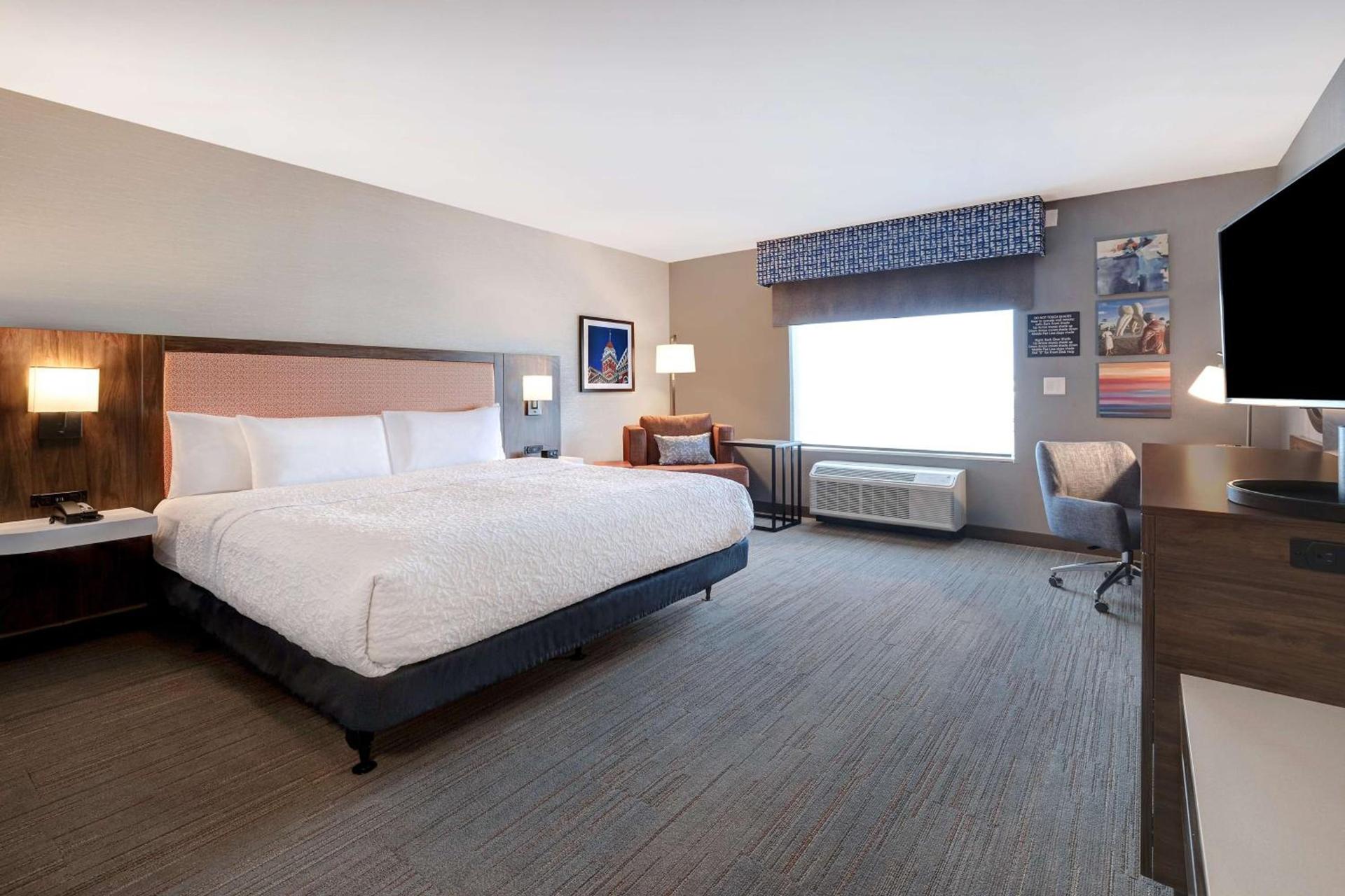 Hampton Inn Crown Point, In photo 17