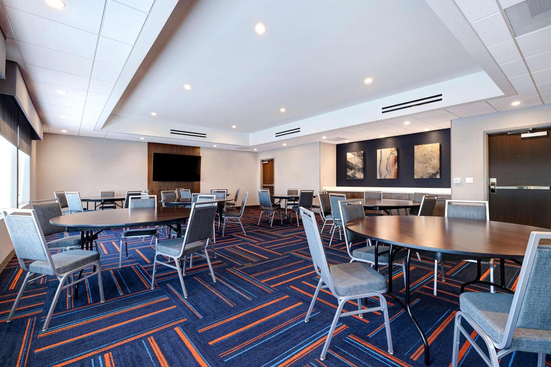 Hampton Inn Crown Point, In photo 29