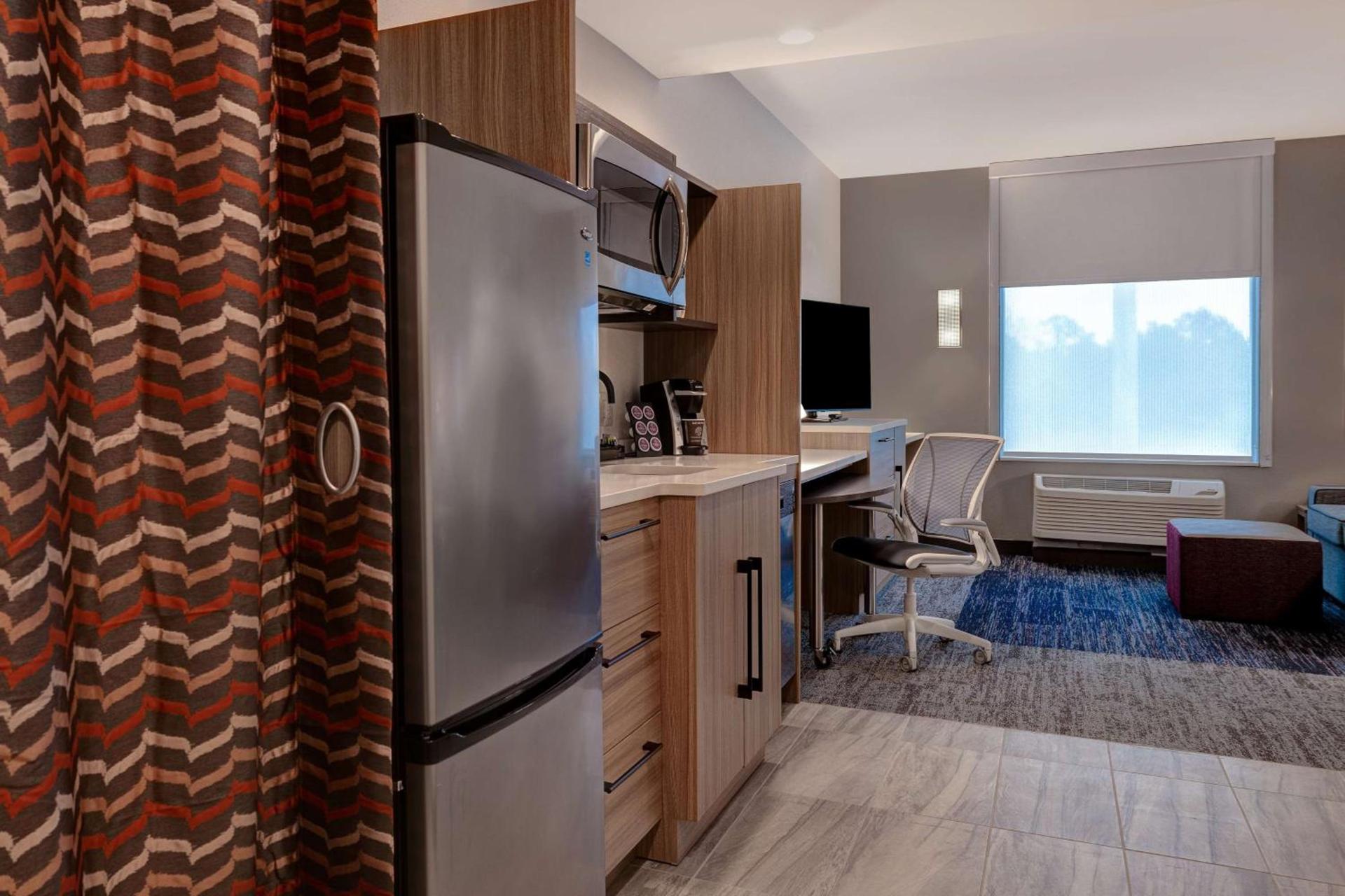 Home2 Suites By Hilton Blythewood, Sc photo 81