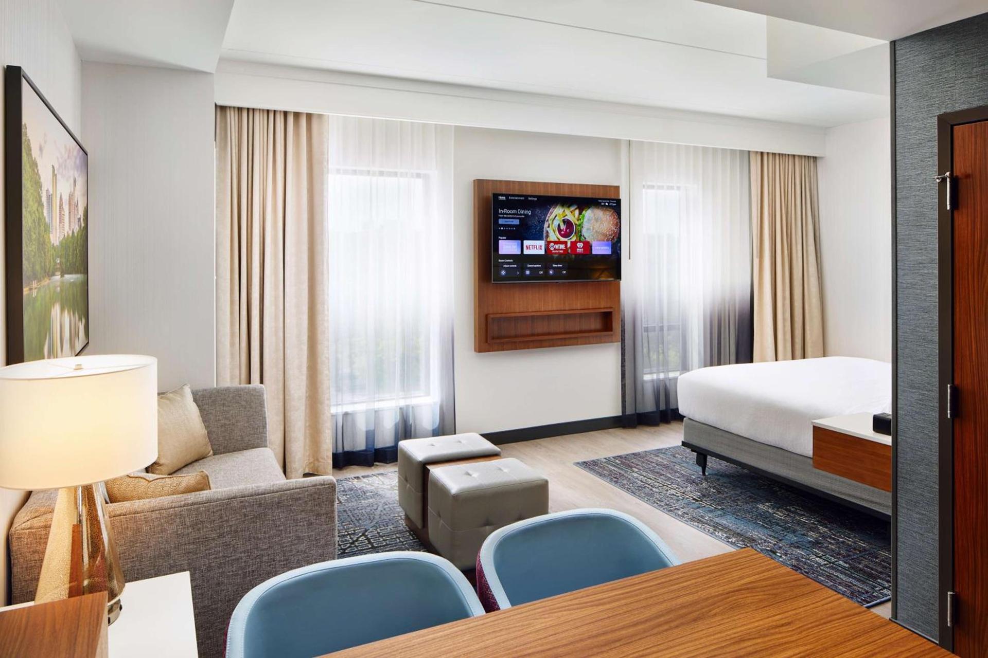 Embassy Suites By Hilton Atlanta Airport North photo 32