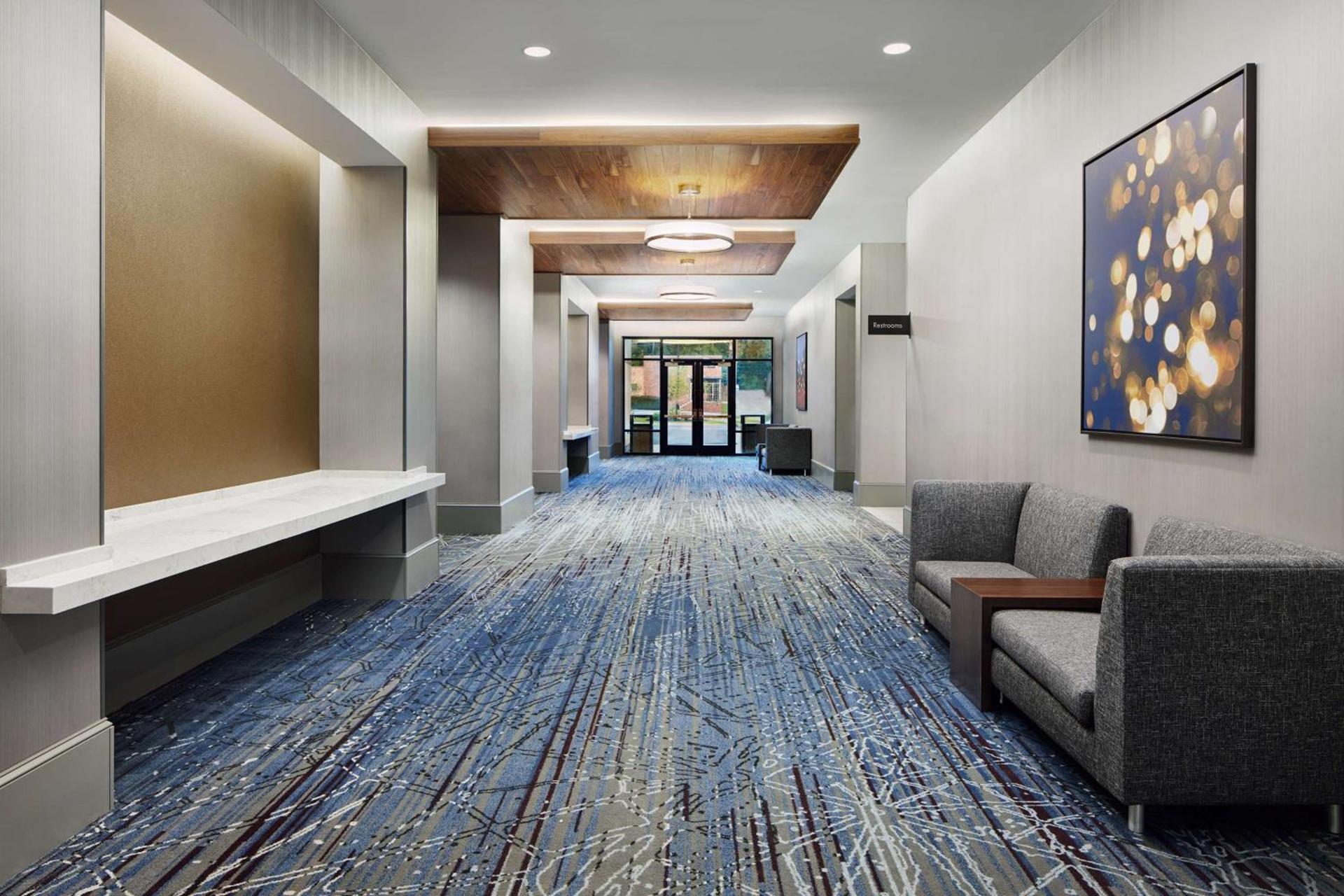 Embassy Suites By Hilton Atlanta Airport North photo 44