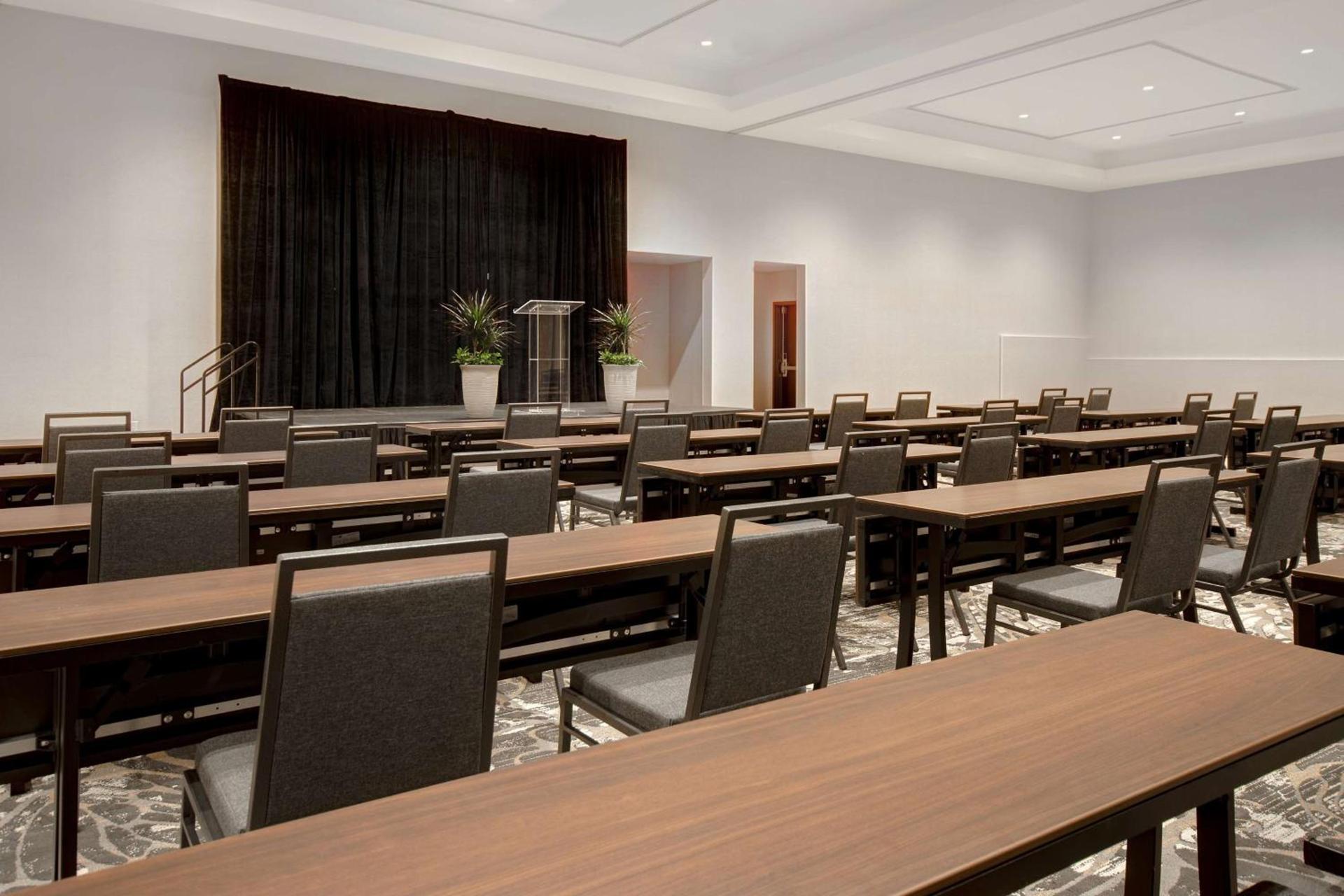 Embassy Suites By Hilton Alpharetta Halcyon photo 39