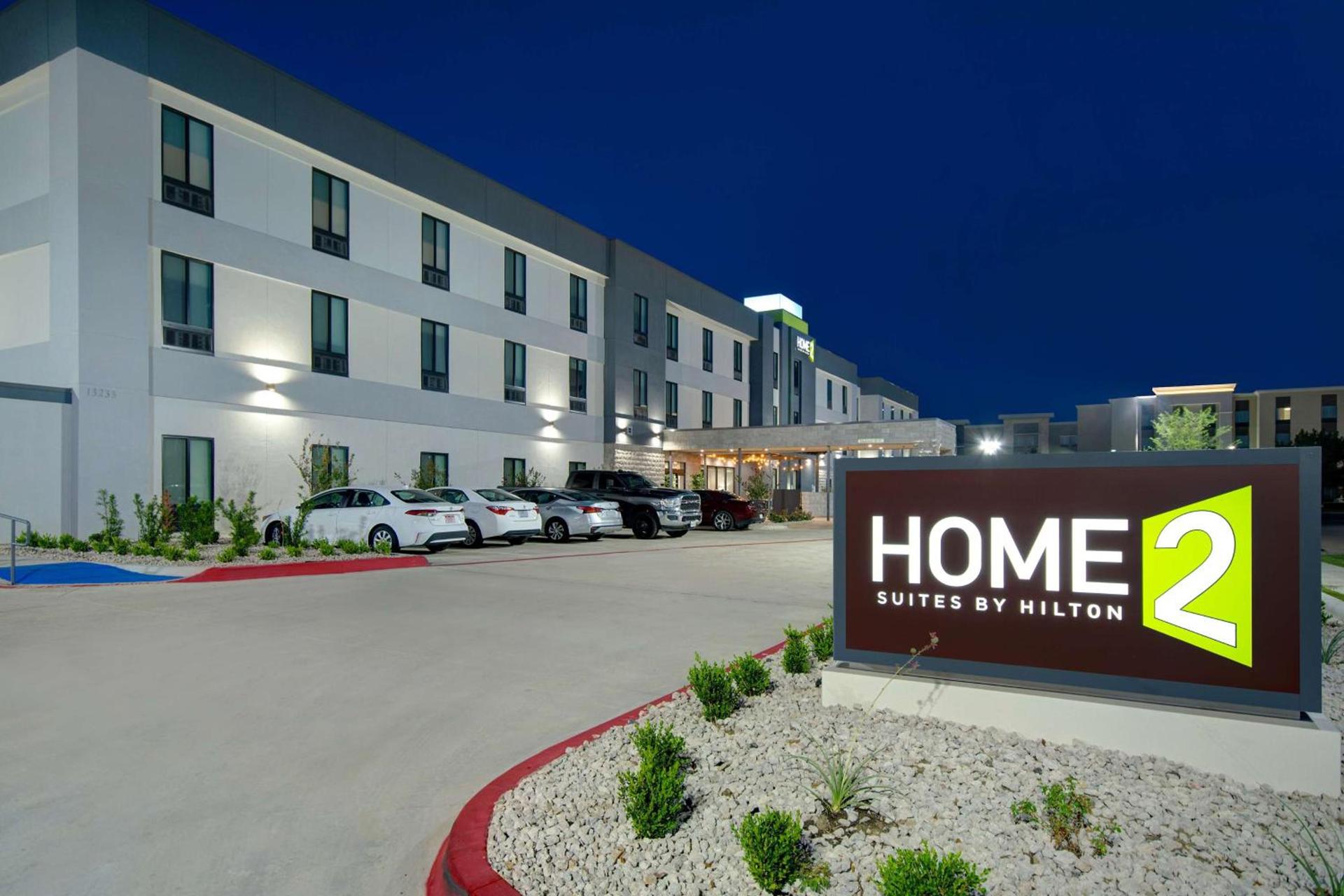 Home2 Suites By Hilton Burleson photo 2