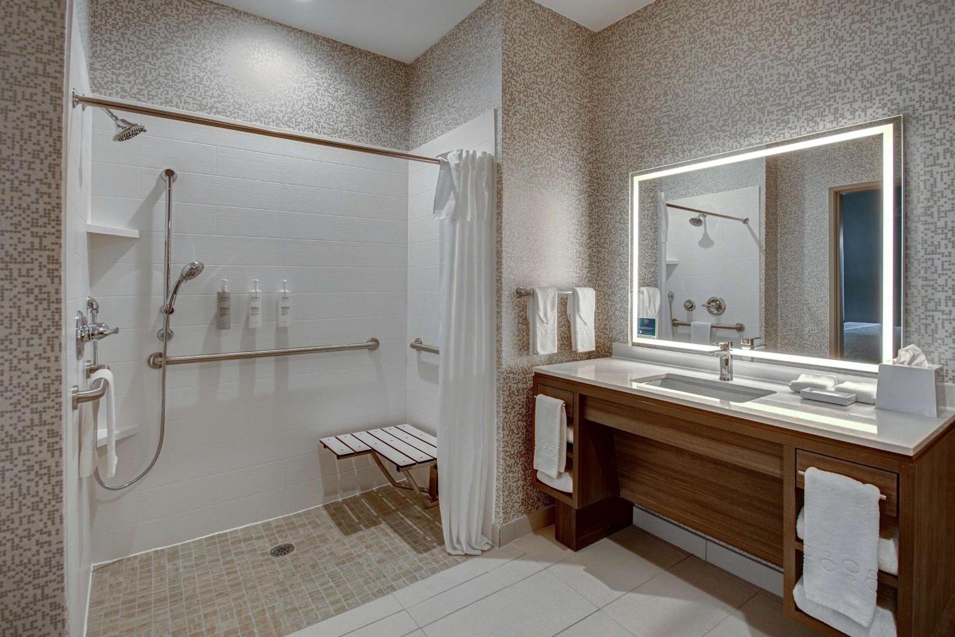Home2 Suites By Hilton Burleson photo 37