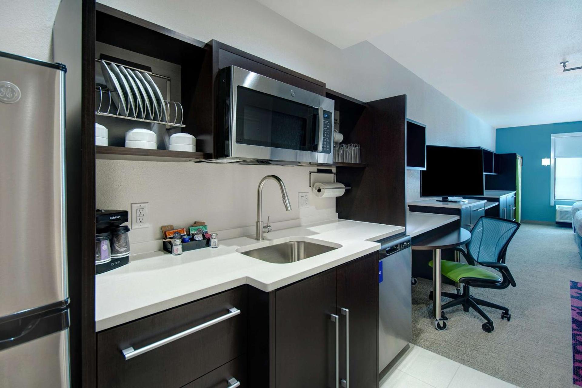 Home2 Suites By Hilton Burleson photo 42