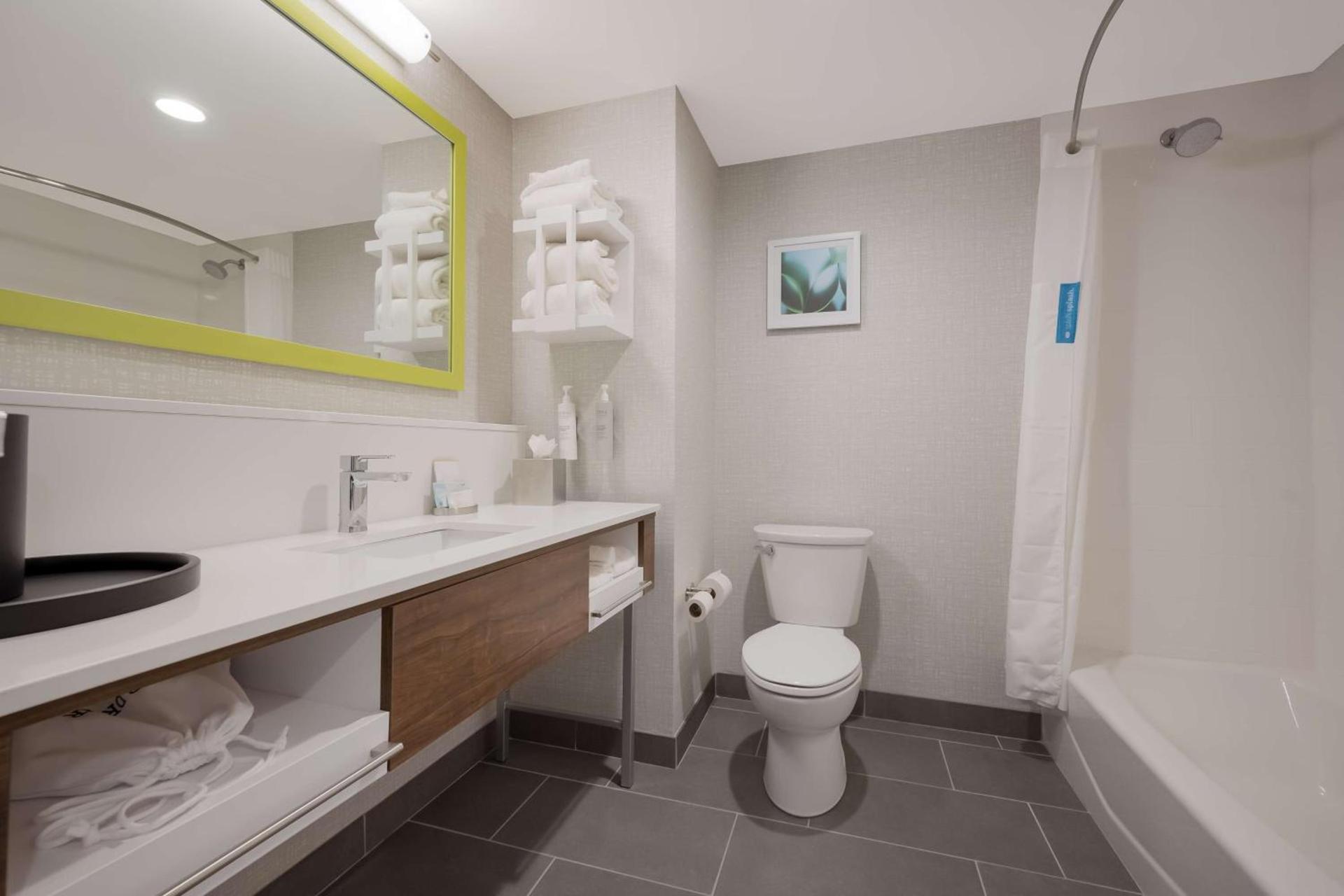 Hampton Inn by Hilton Detroit Southfield photo 12