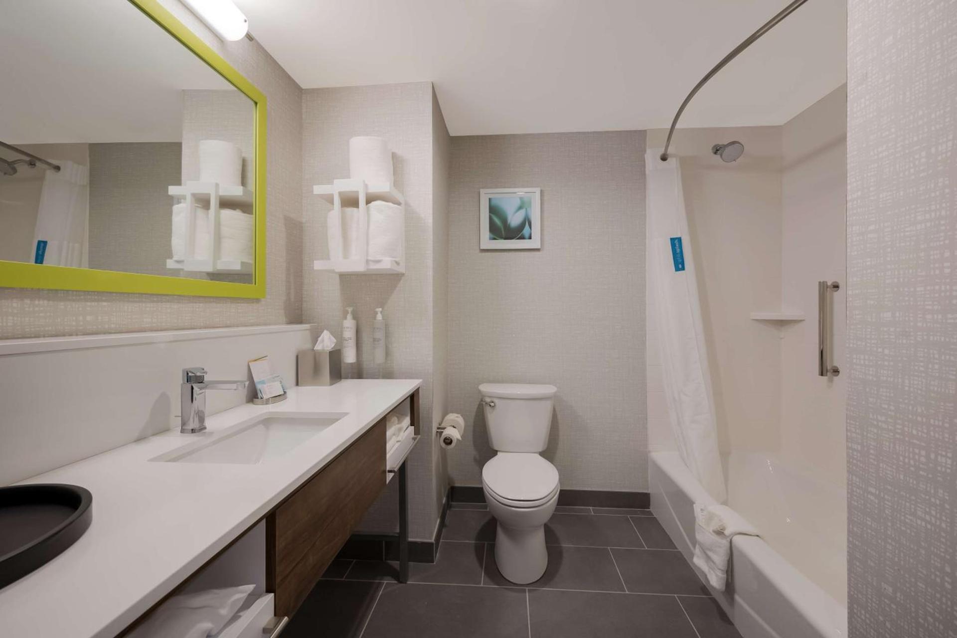 Hampton Inn by Hilton Detroit Southfield photo 20