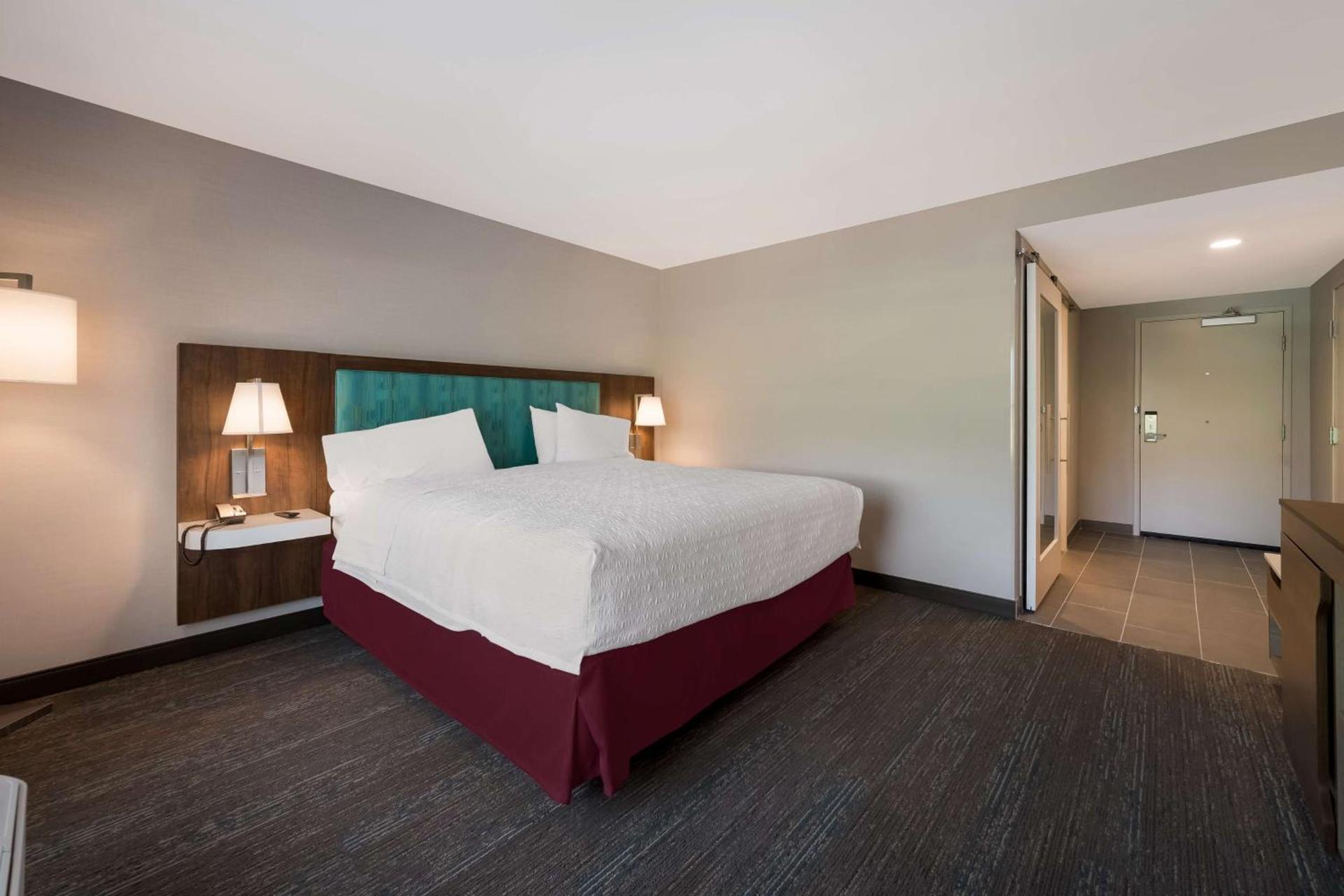 Hampton Inn by Hilton Detroit Southfield photo 22