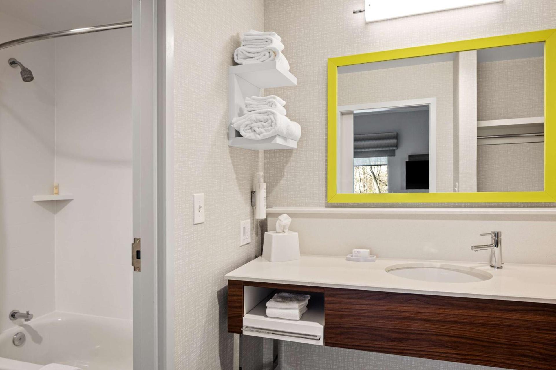 Hampton Inn & Suites Cincinnati West, Oh photo 32