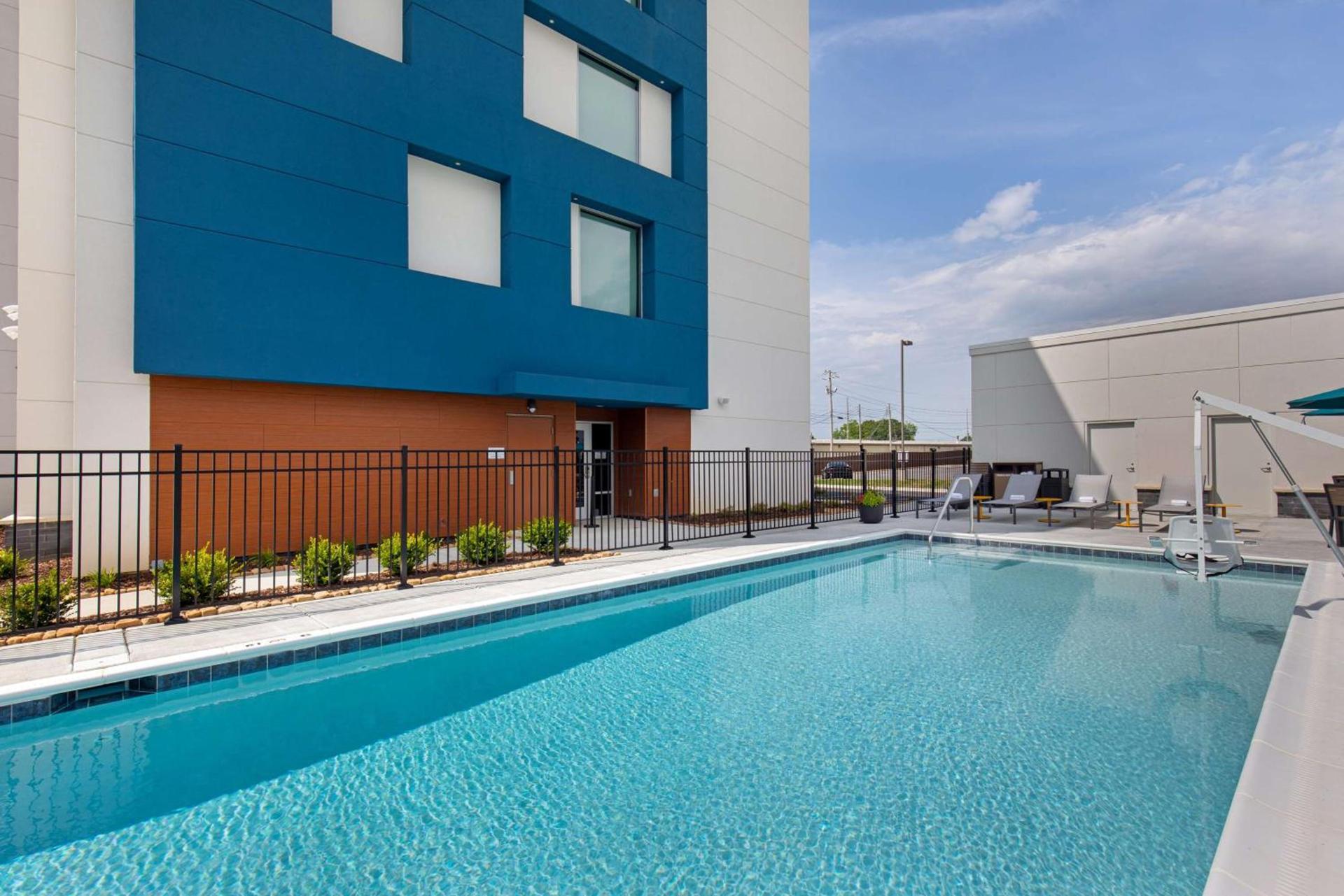 Hampton Inn Albertville, Al photo 14