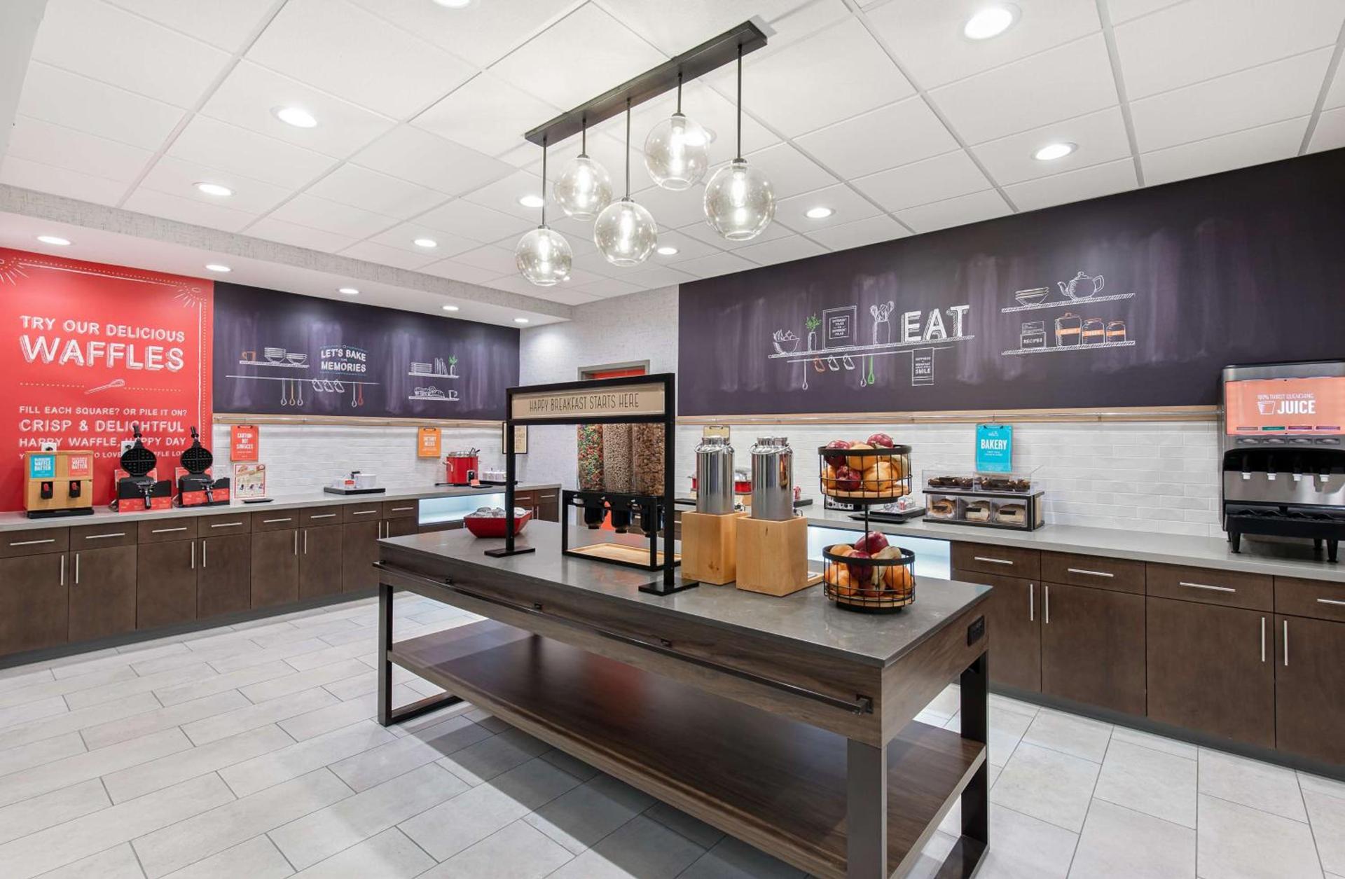 Hampton Inn Albertville, Al photo 23