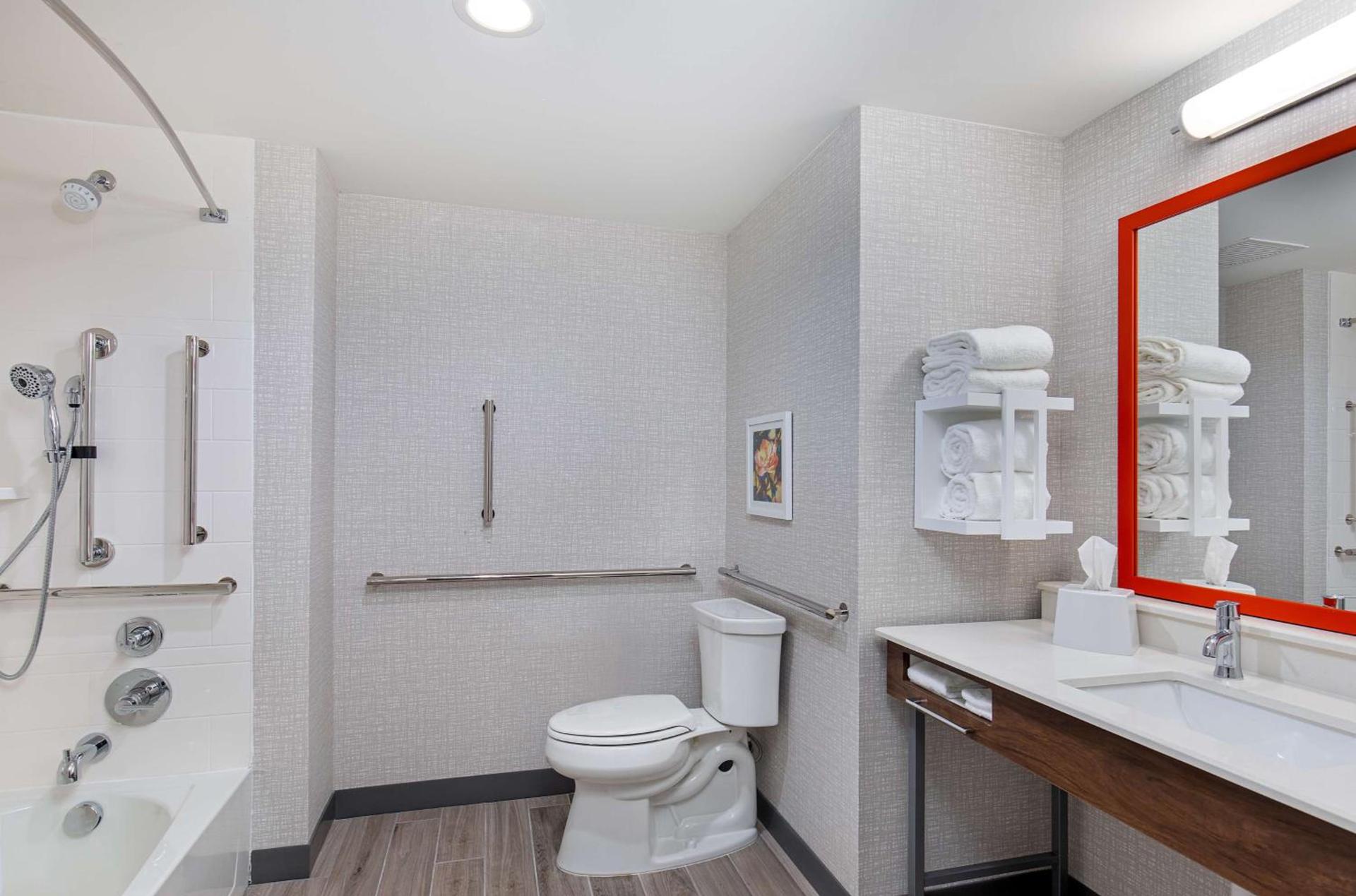 Hampton Inn Albertville, Al photo 5