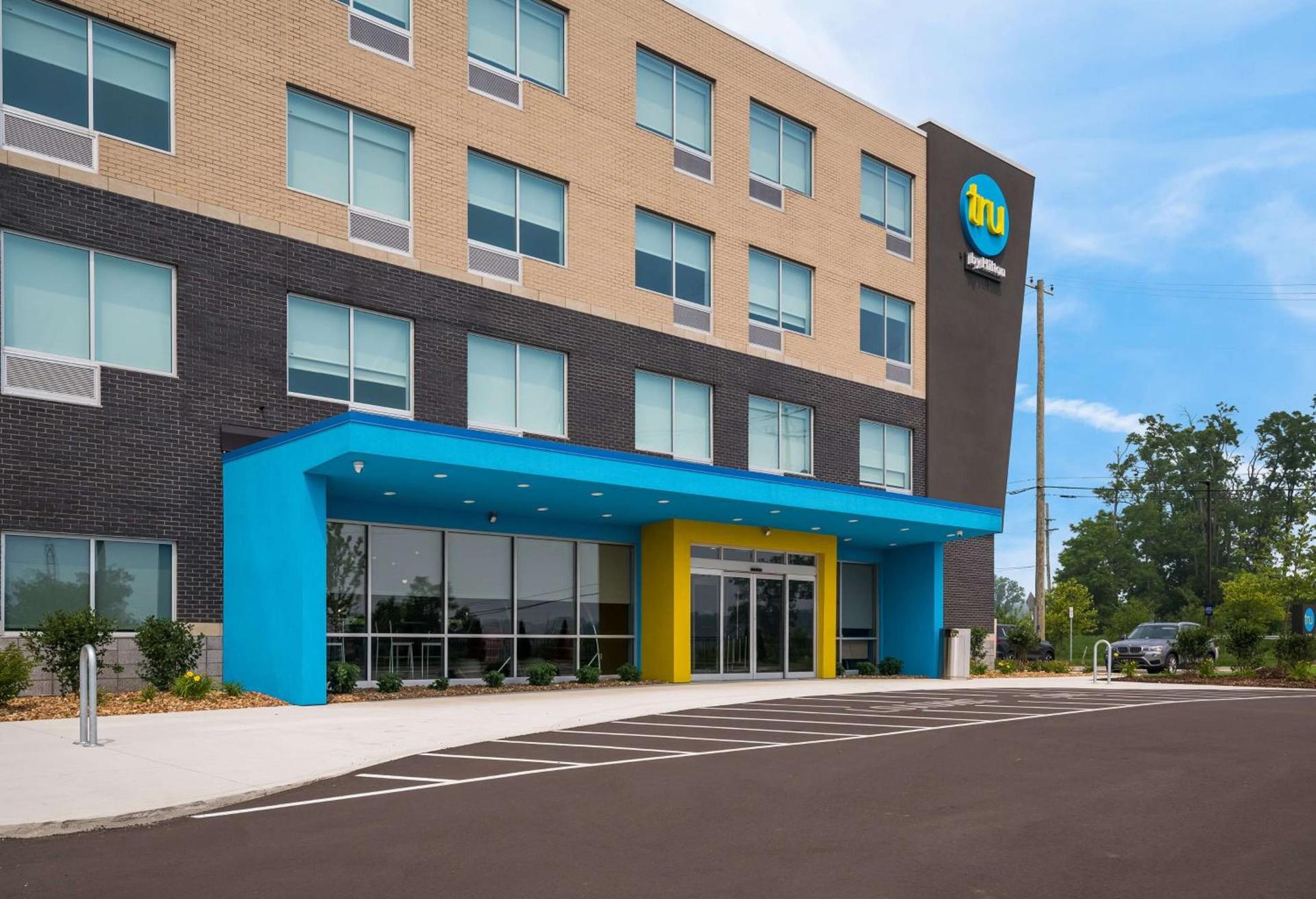 Tru By Hilton Novi Detroit photo 2