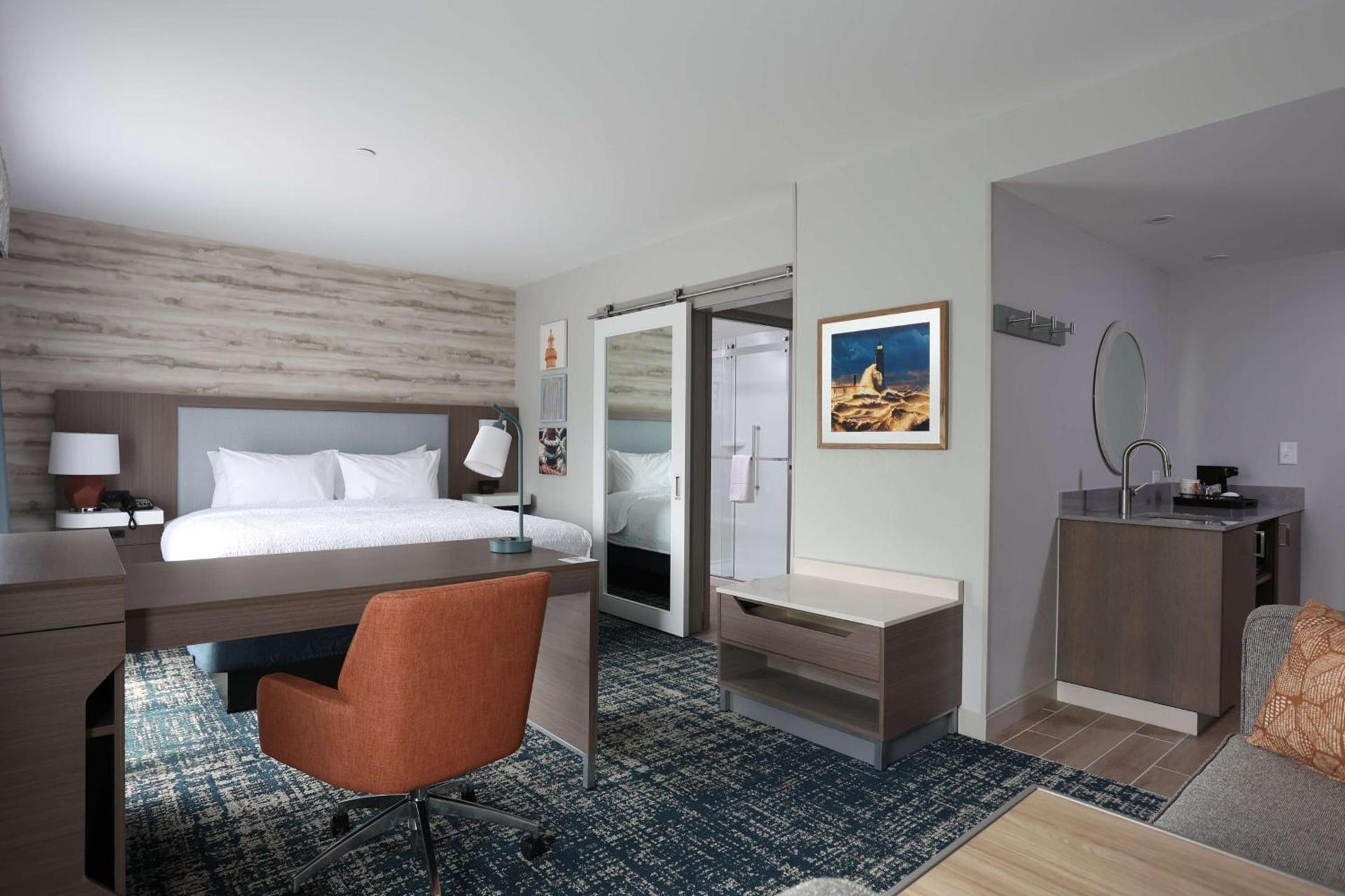 Hampton Inn & Suites Manistee, Mi photo 16