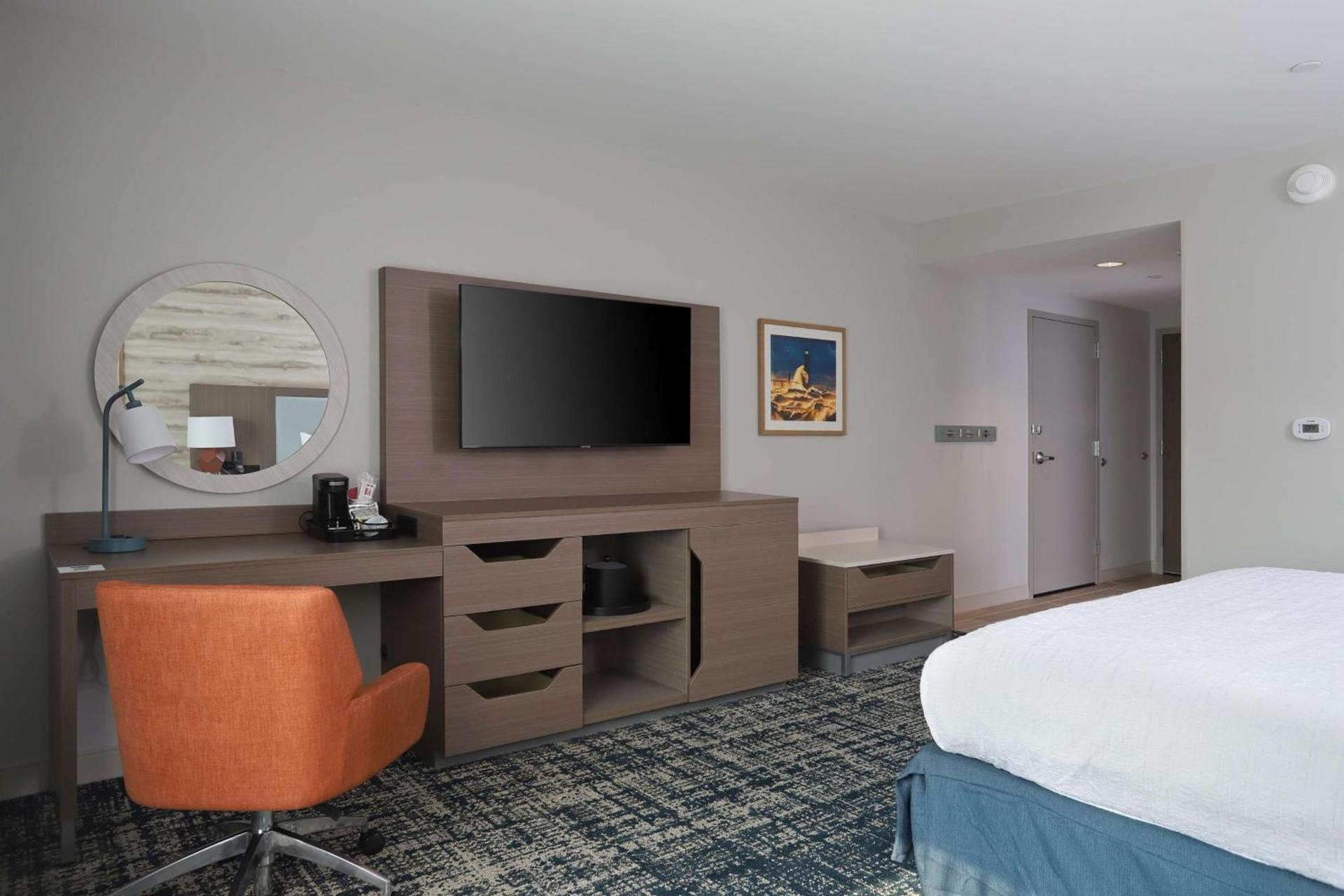 Hampton Inn & Suites Manistee, Mi photo 24