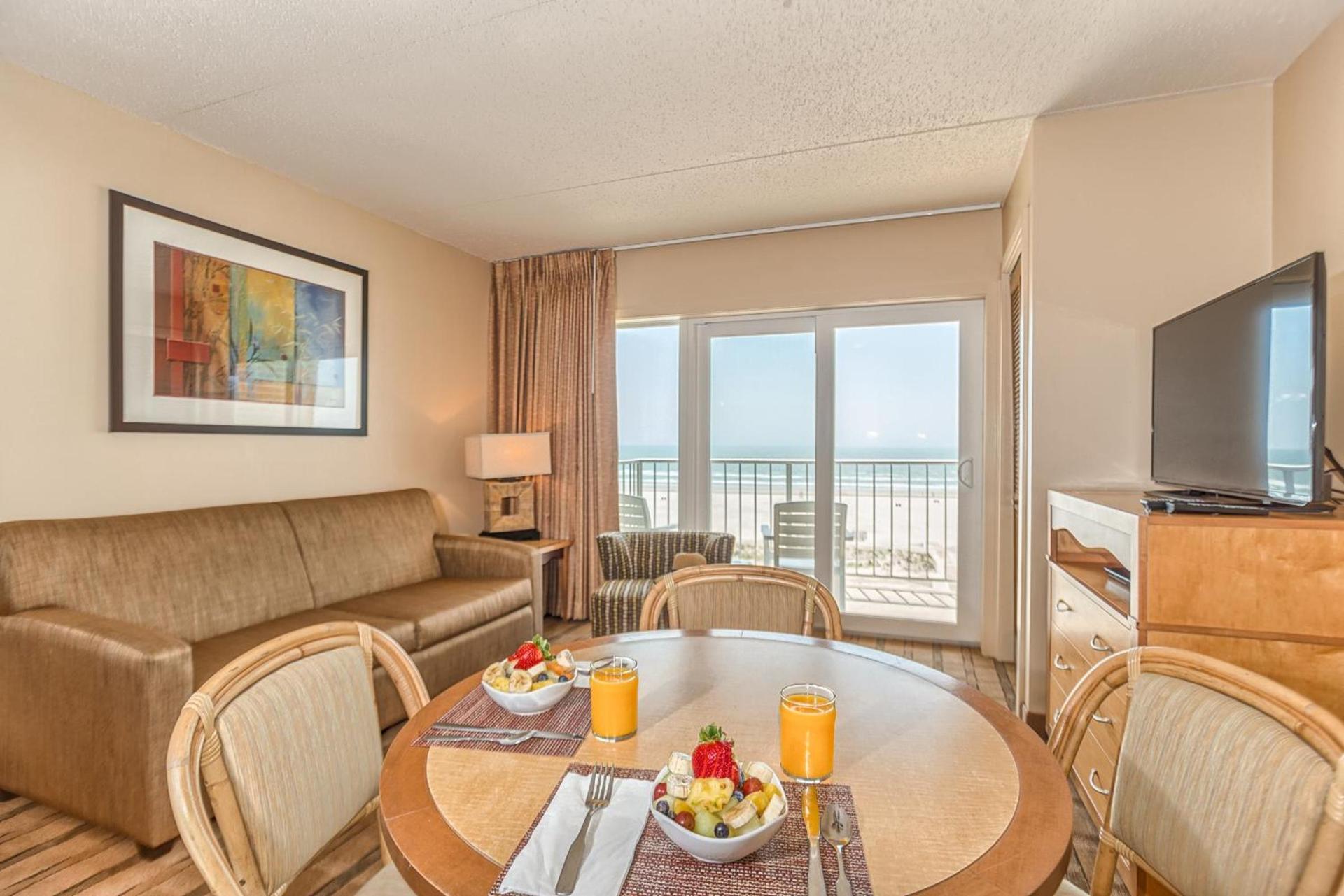 Reges Oceanfront Resort photo 14