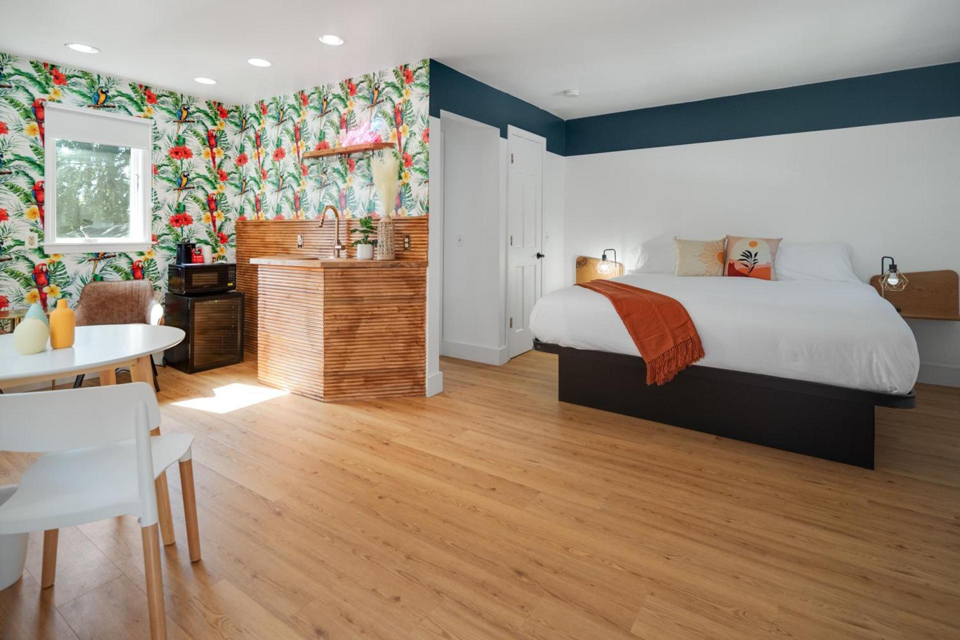 Birches Motel photo 24