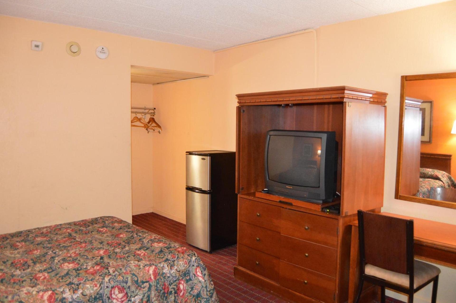 Travelers Inn photo 31