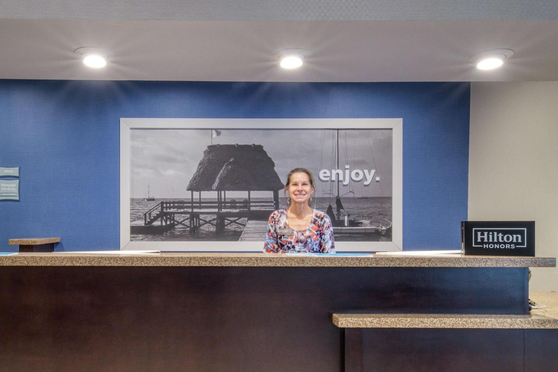 Hampton Inn & Suites Wilmington/Wrightsville Beach photo 16