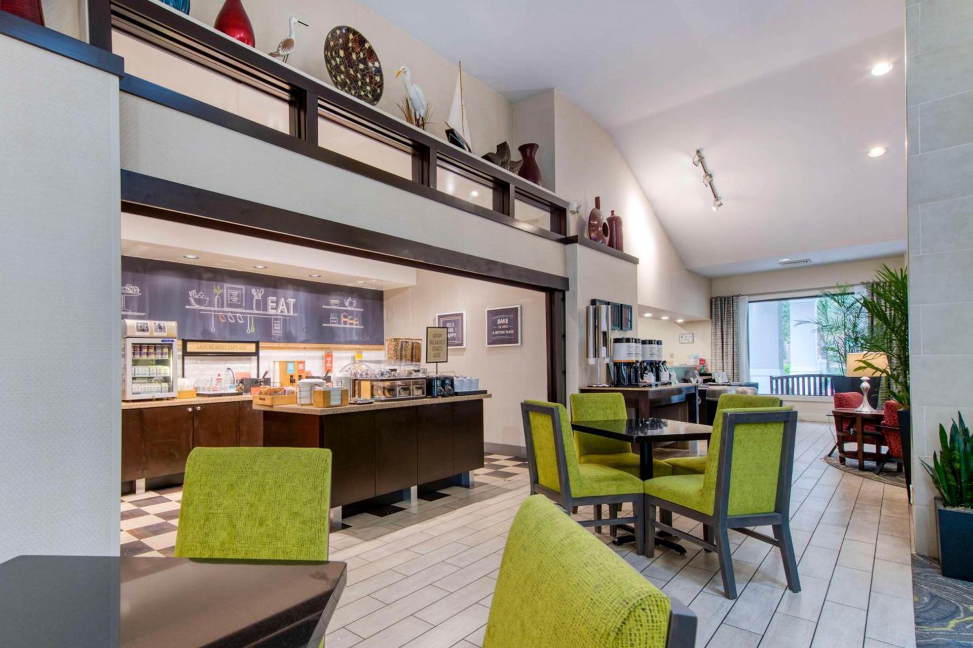 Hampton Inn & Suites Wilmington/Wrightsville Beach photo 36