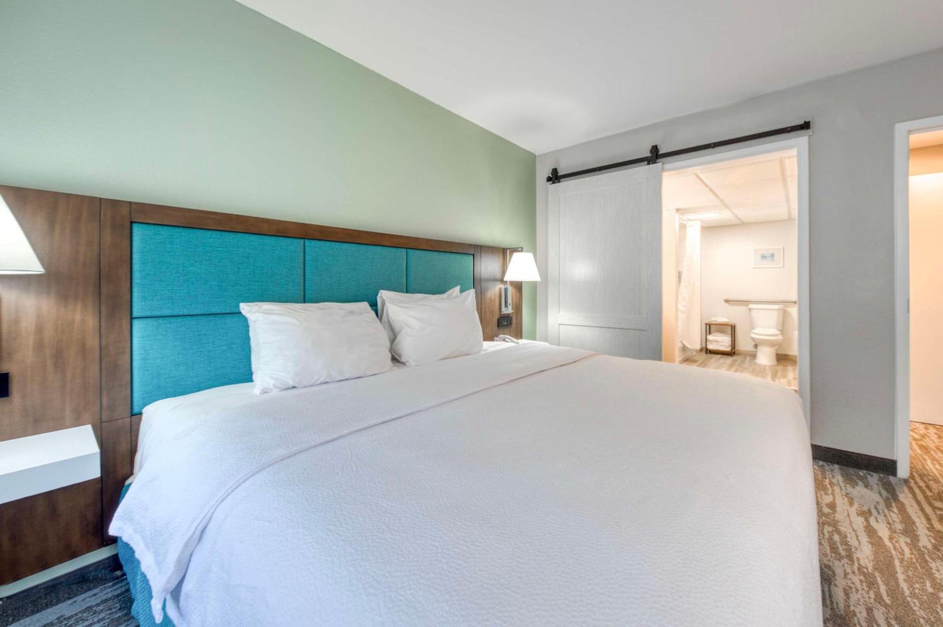 Hampton Inn & Suites Wilmington/Wrightsville Beach photo 48