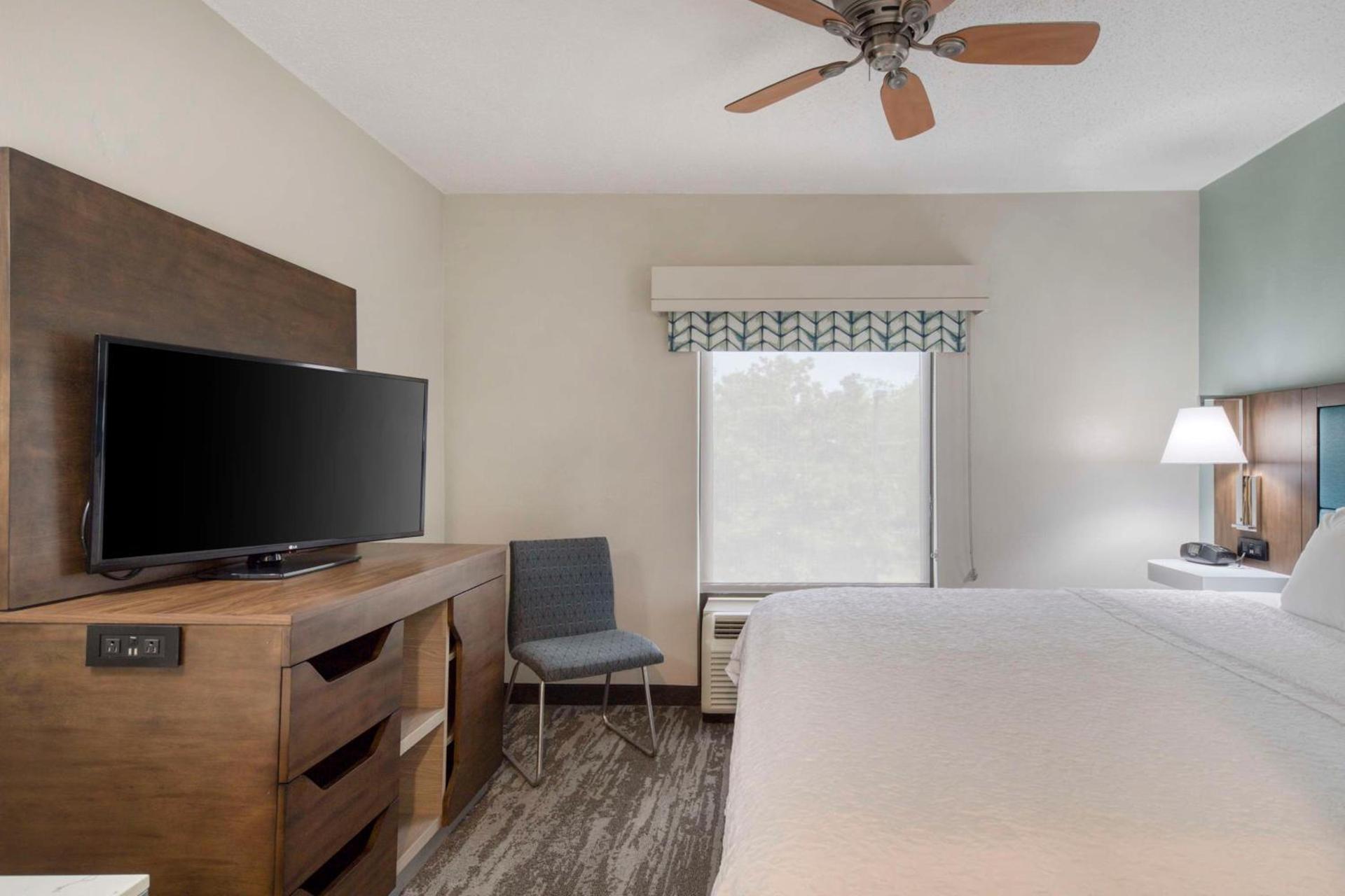 Hampton Inn & Suites Wilmington/Wrightsville Beach photo 56