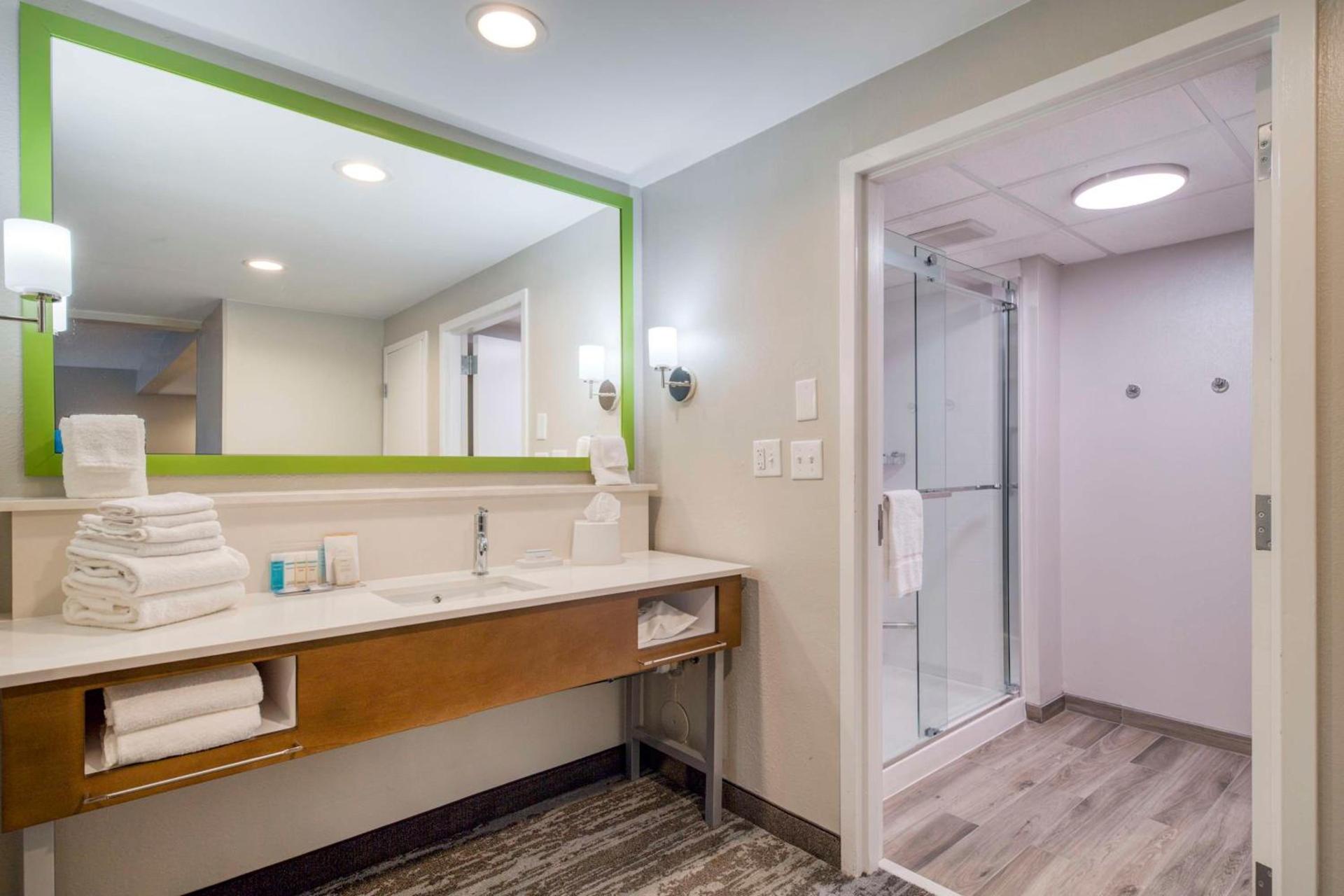 Hampton Inn & Suites Wilmington/Wrightsville Beach photo 60