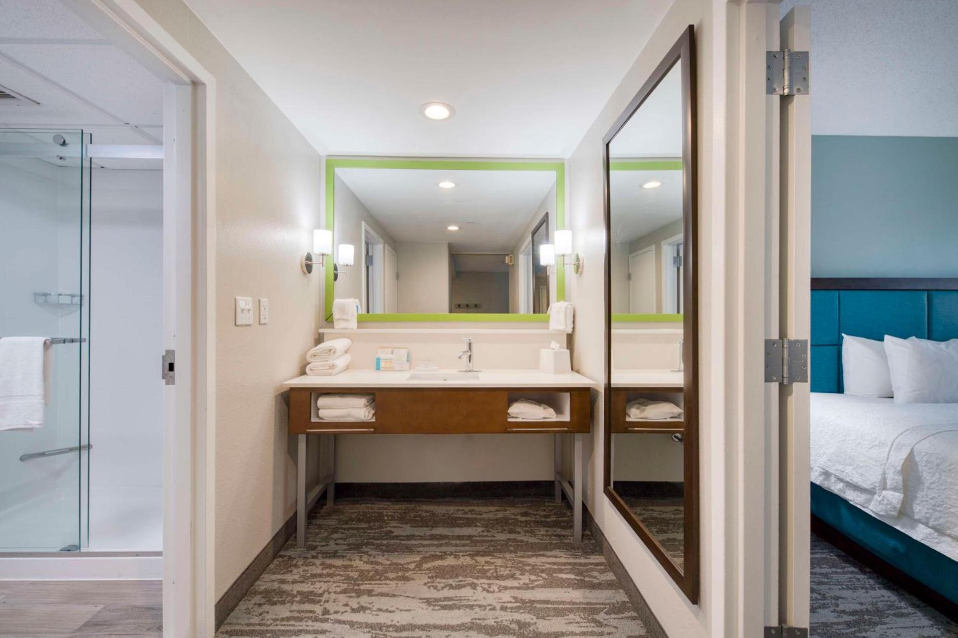 Hampton Inn & Suites Wilmington/Wrightsville Beach photo 64