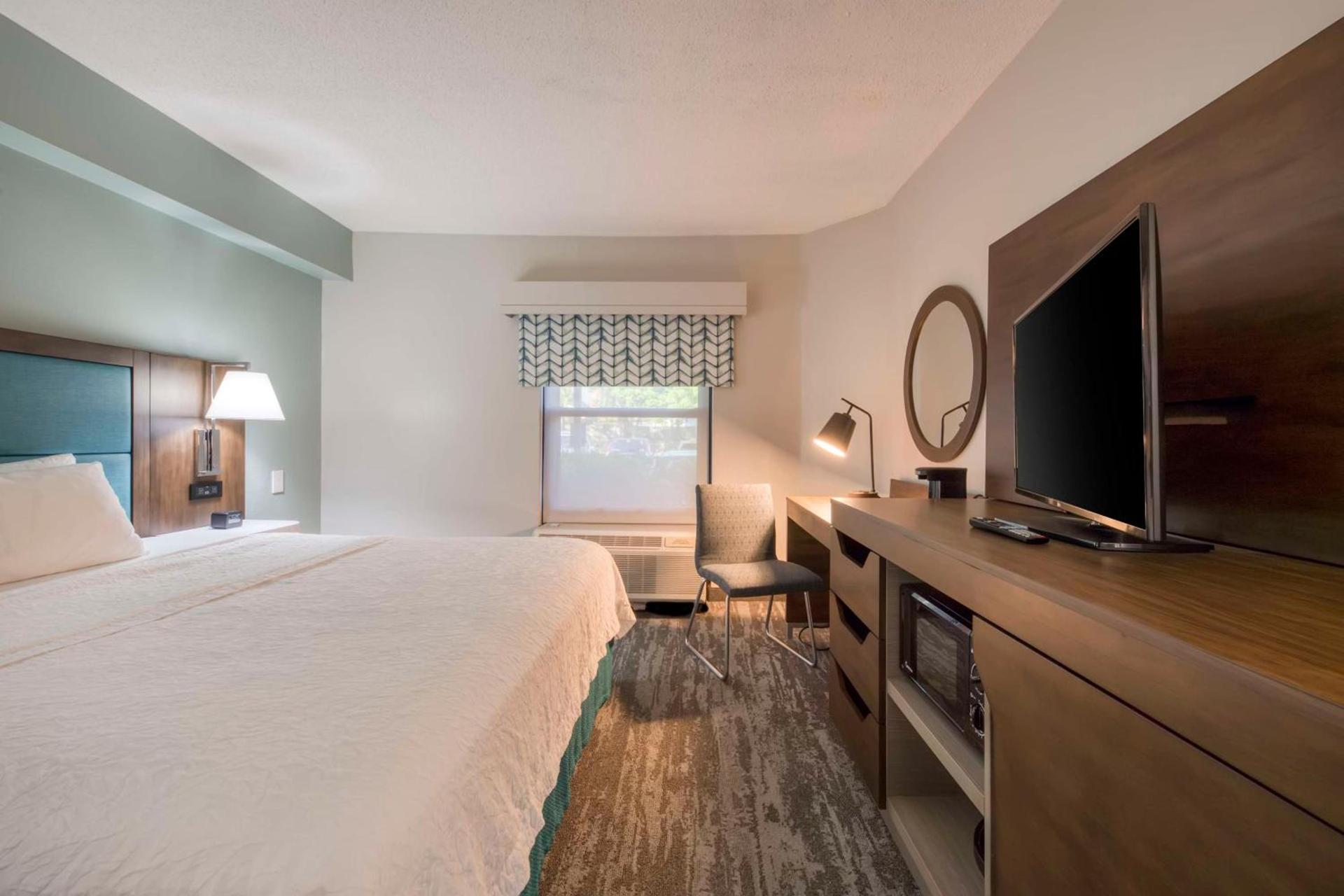 Hampton Inn & Suites Wilmington/Wrightsville Beach photo 80