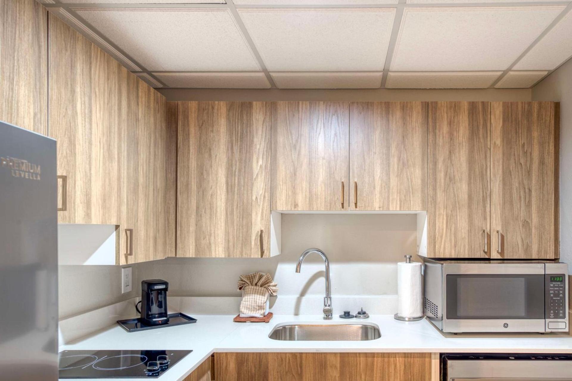 Hampton Inn & Suites Wilmington/Wrightsville Beach photo 93