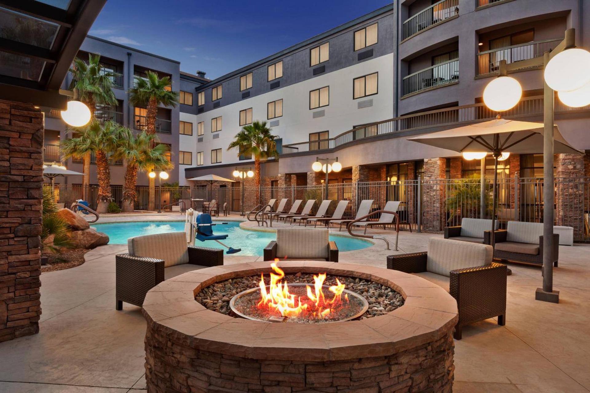 Courtyard By Marriott Las Vegas Stadium Area photo 47