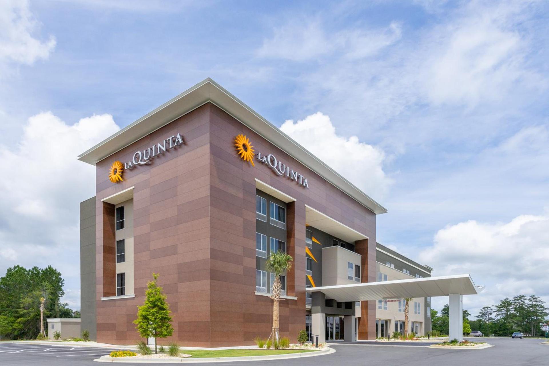 La Quinta Inn & Suites by Wyndham Valdosta photo 4
