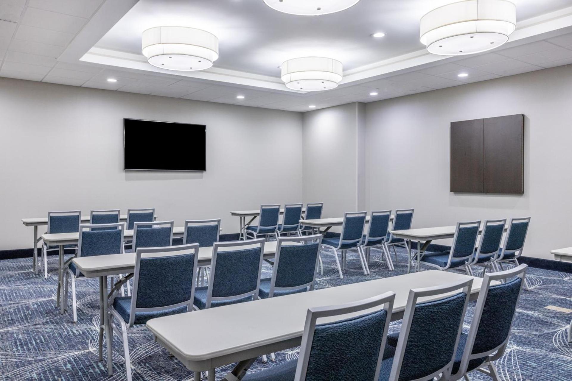 La Quinta Inn & Suites by Wyndham Valdosta photo 16