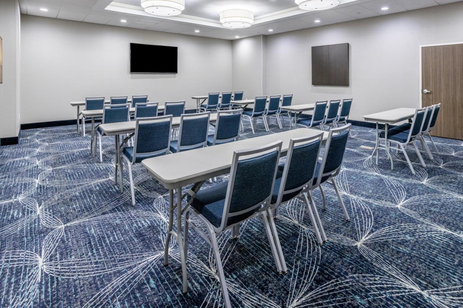 La Quinta Inn & Suites by Wyndham Valdosta photo 18