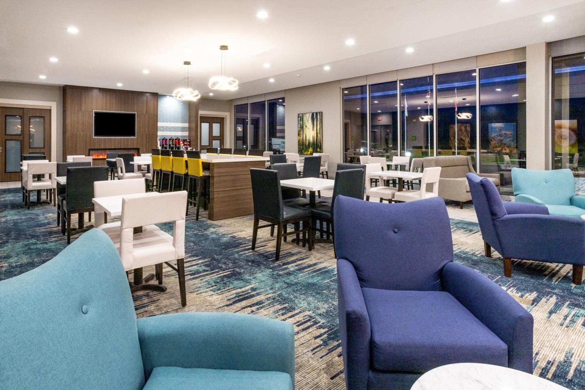 La Quinta Inn & Suites by Wyndham Valdosta photo 19