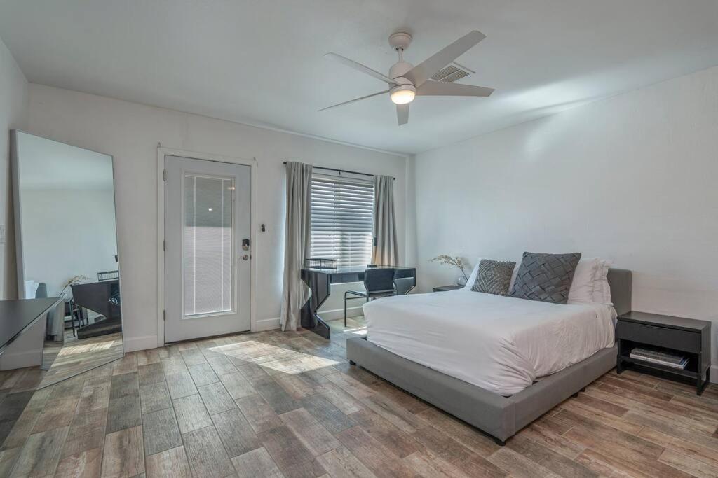 ASH and KO photo 17