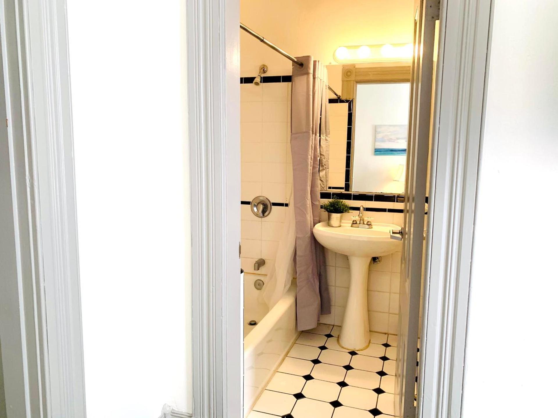 Arthur Hotel photo 96