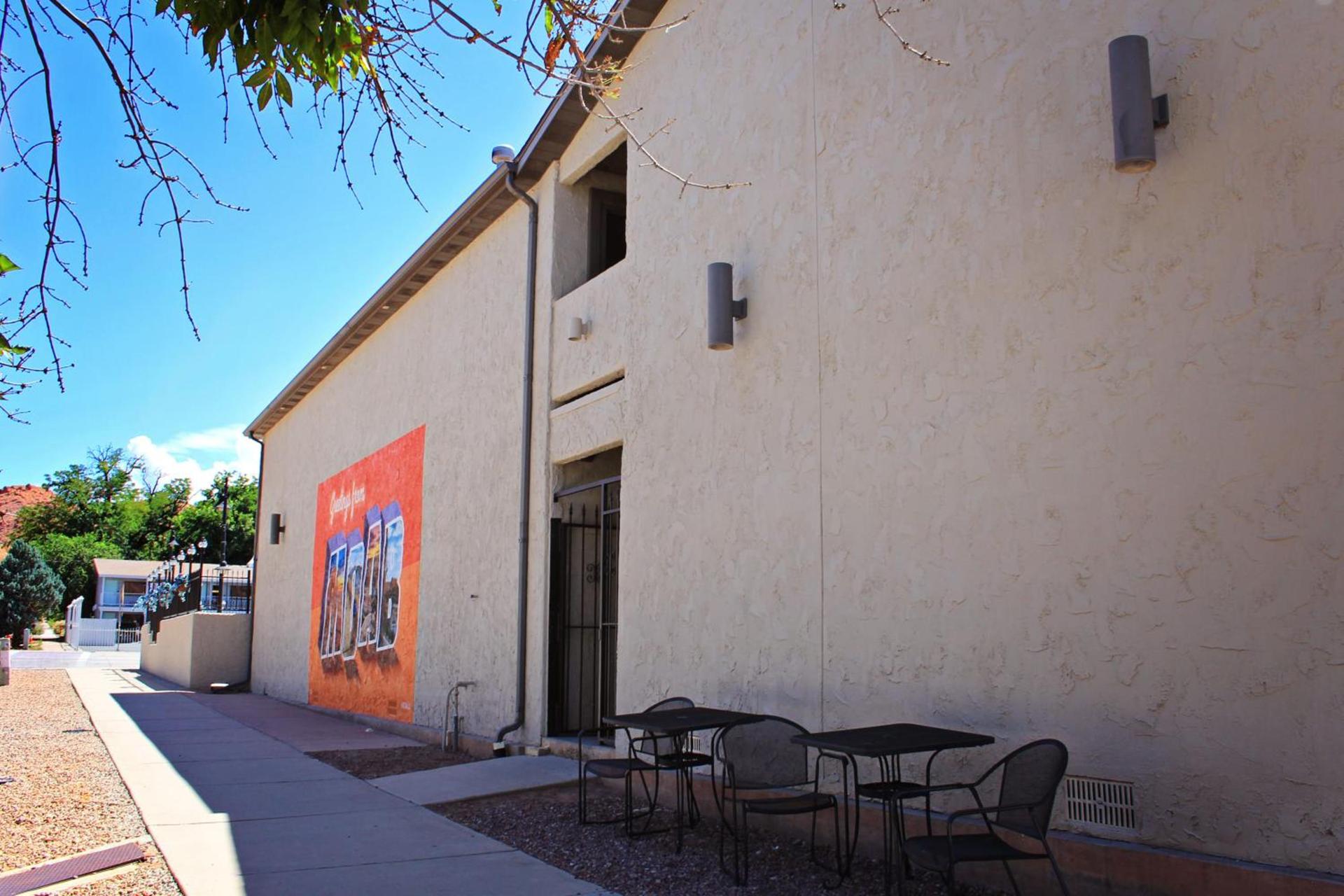 Bowen Motel photo 68