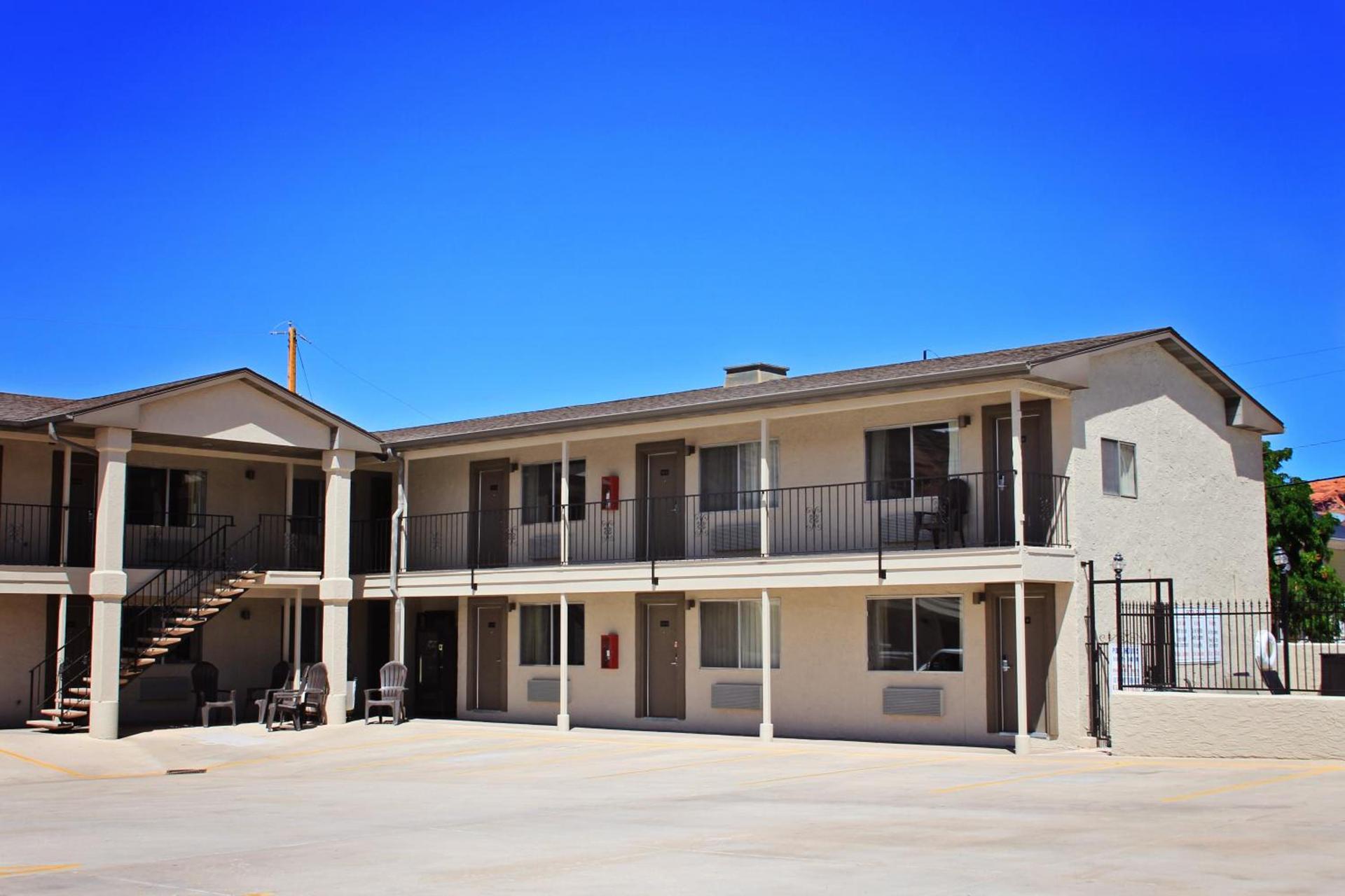 Bowen Motel photo 73
