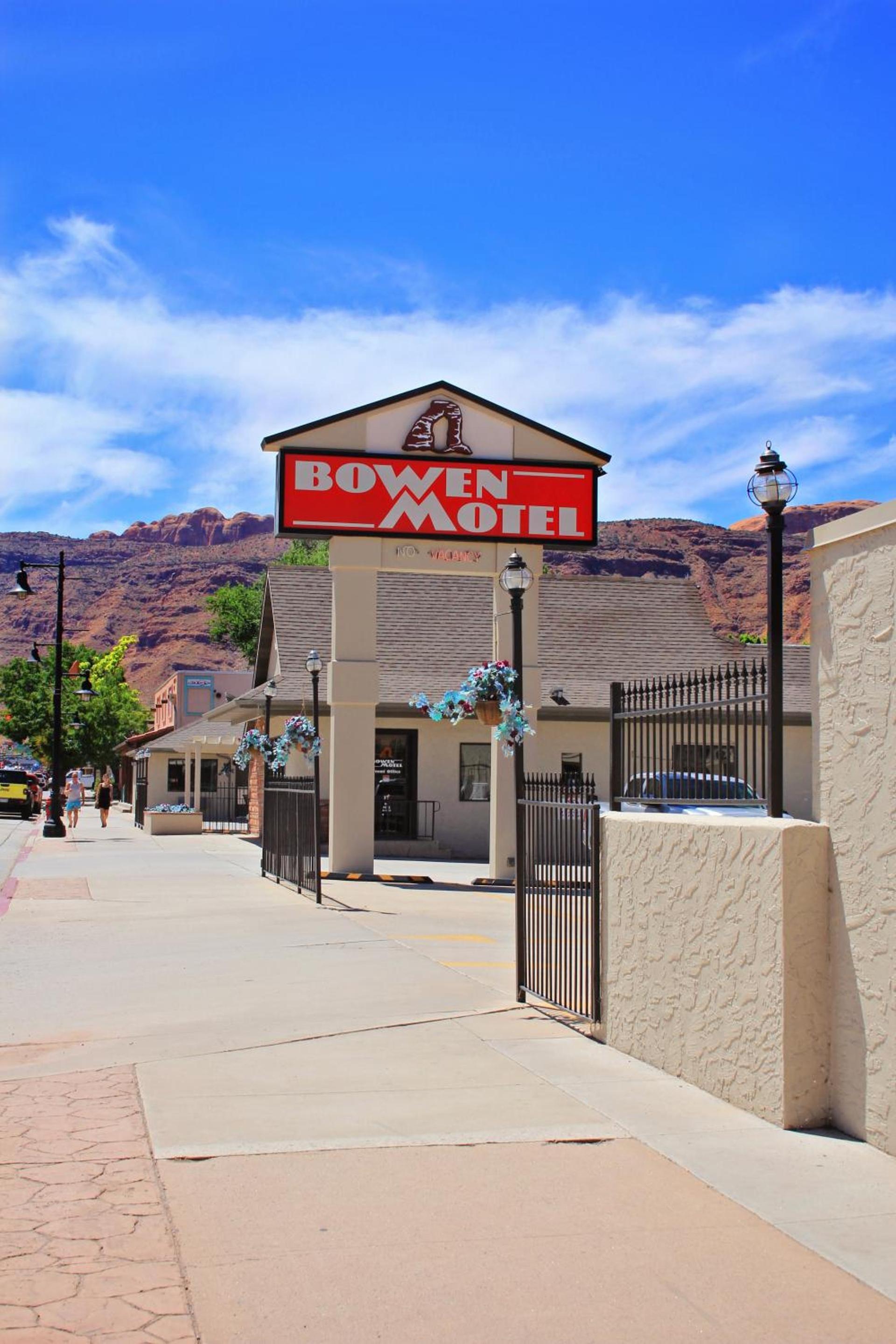 Bowen Motel photo 75