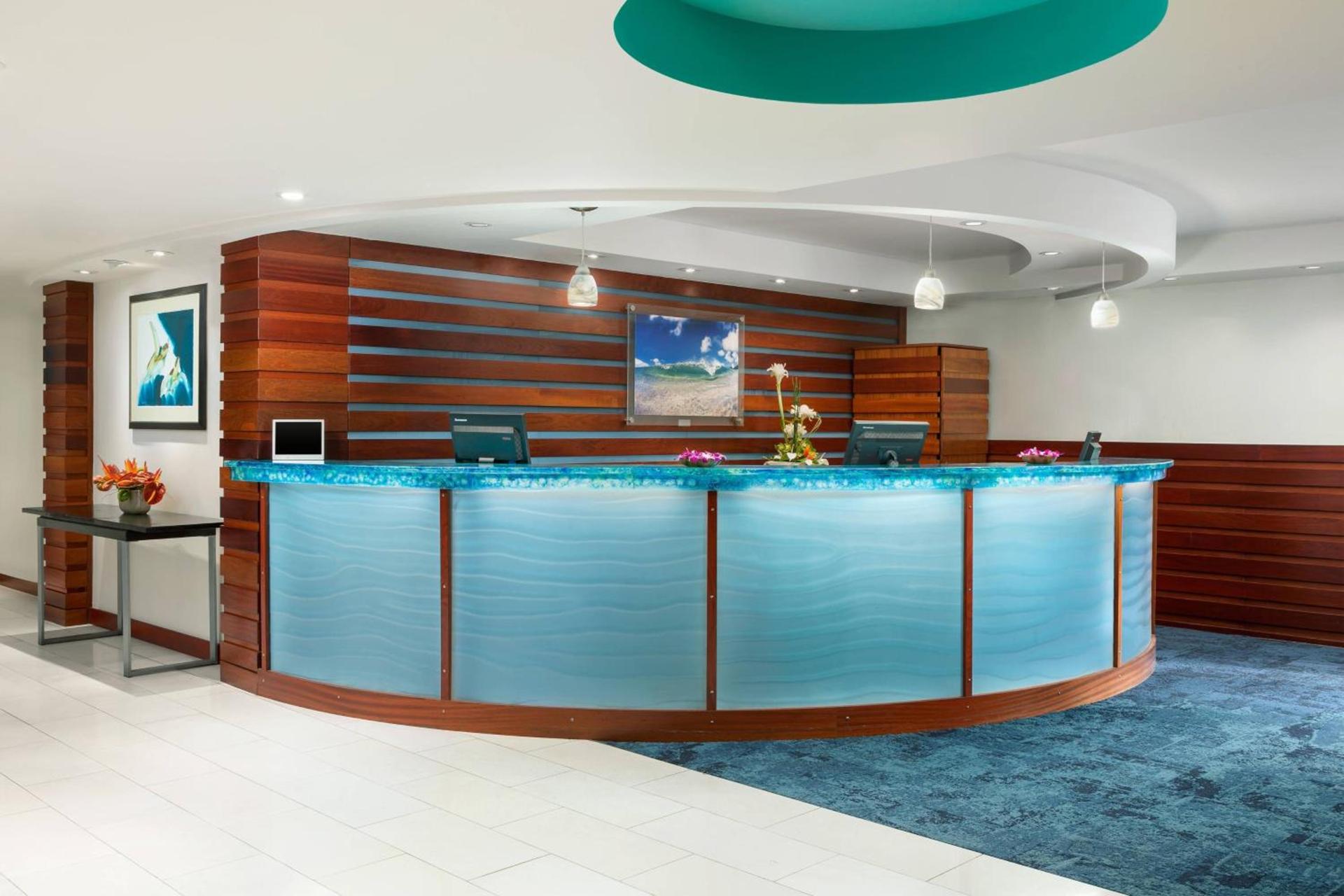 Courtyard by Marriott Waikiki Beach photo 4
