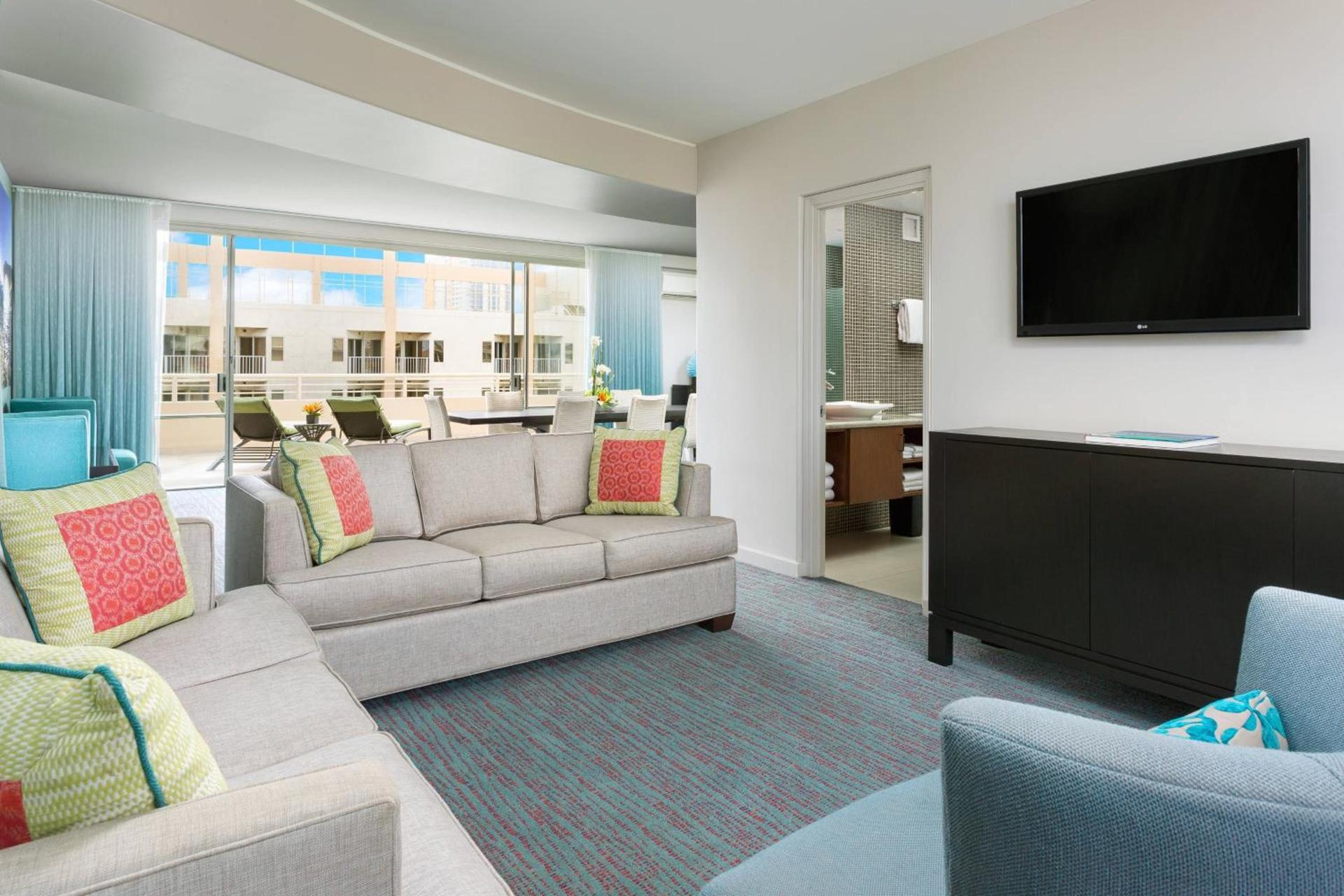 Courtyard by Marriott Waikiki Beach photo 23