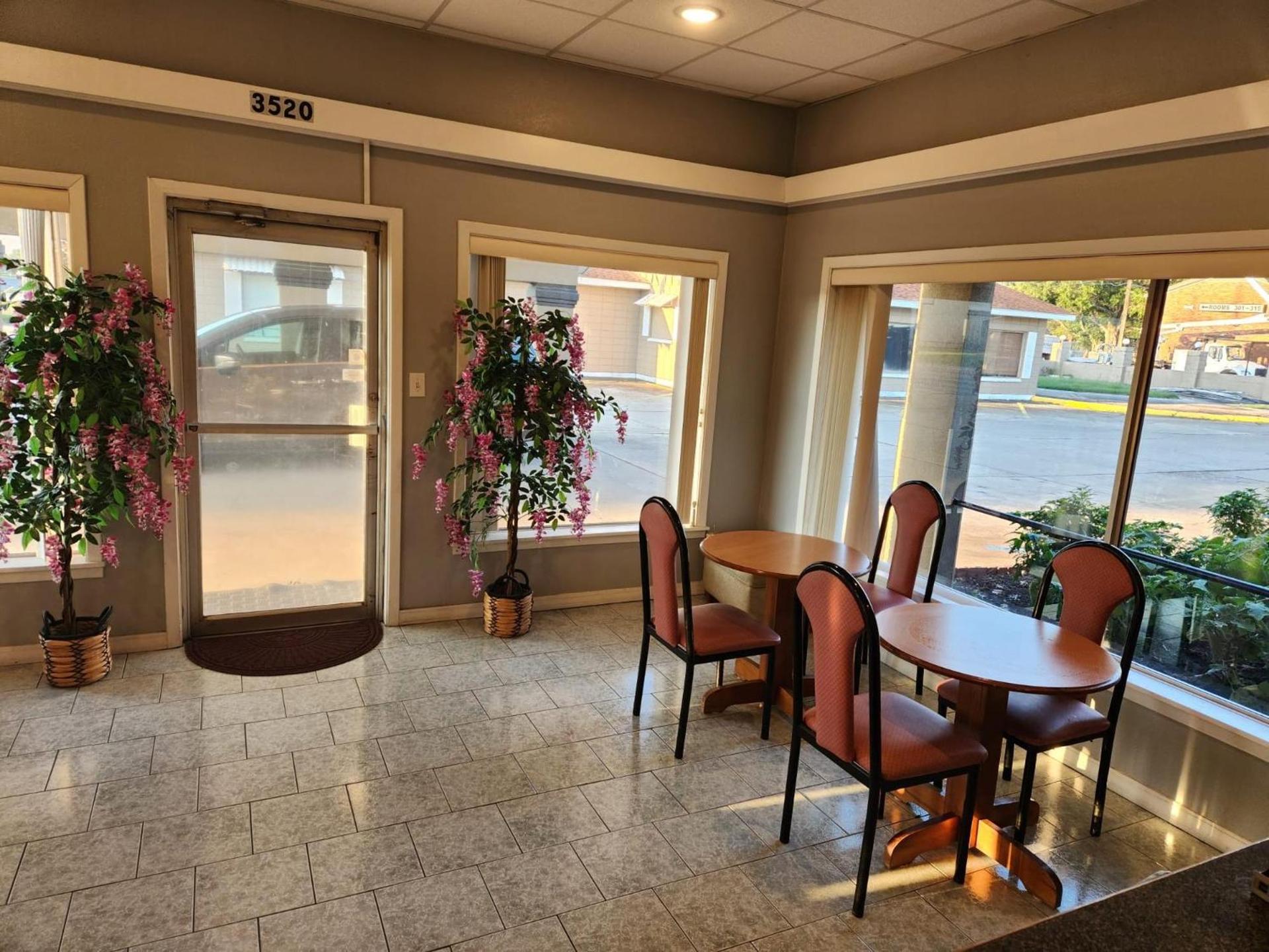 Embers Inn photo 7