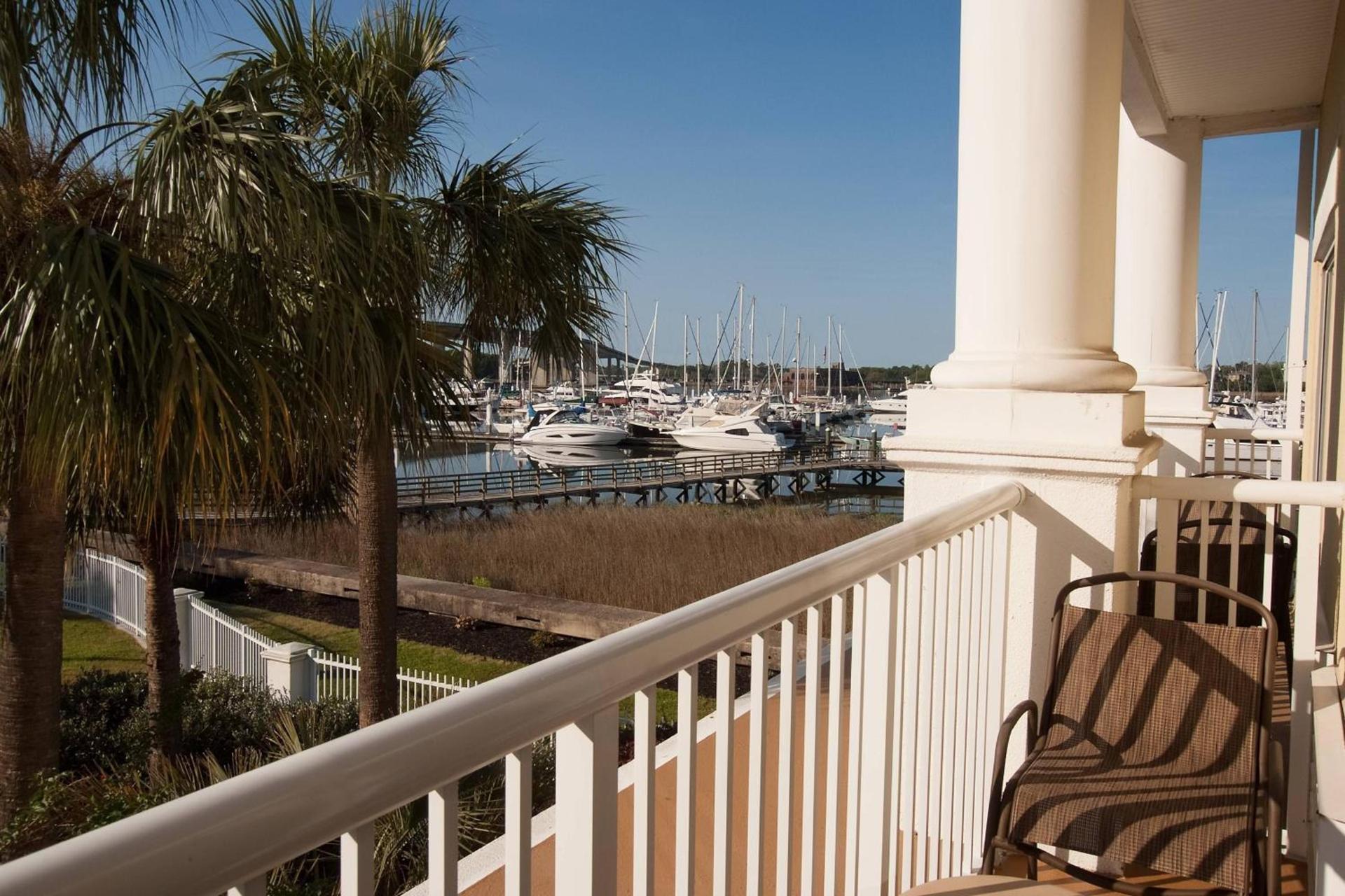 Courtyard Charleston Waterfront photo 15
